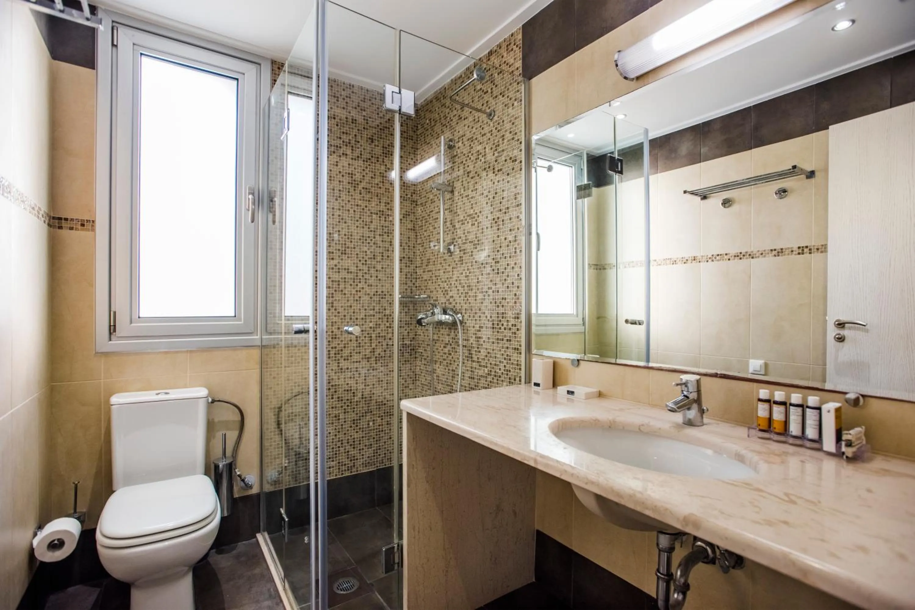Shower in Almiriki Chios Rooms & Apartments