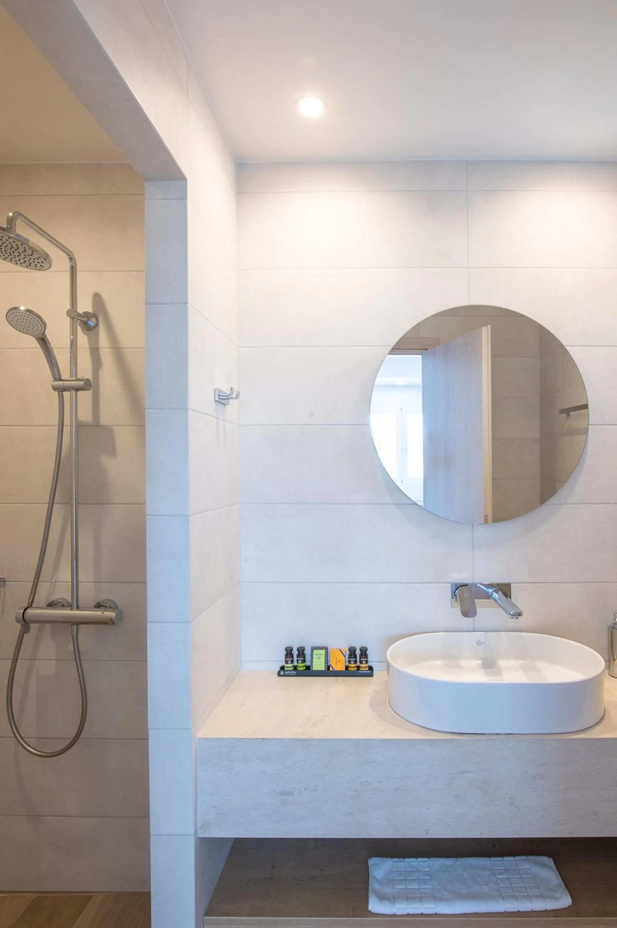 Bathroom in Almiriki Chios Rooms & Apartments