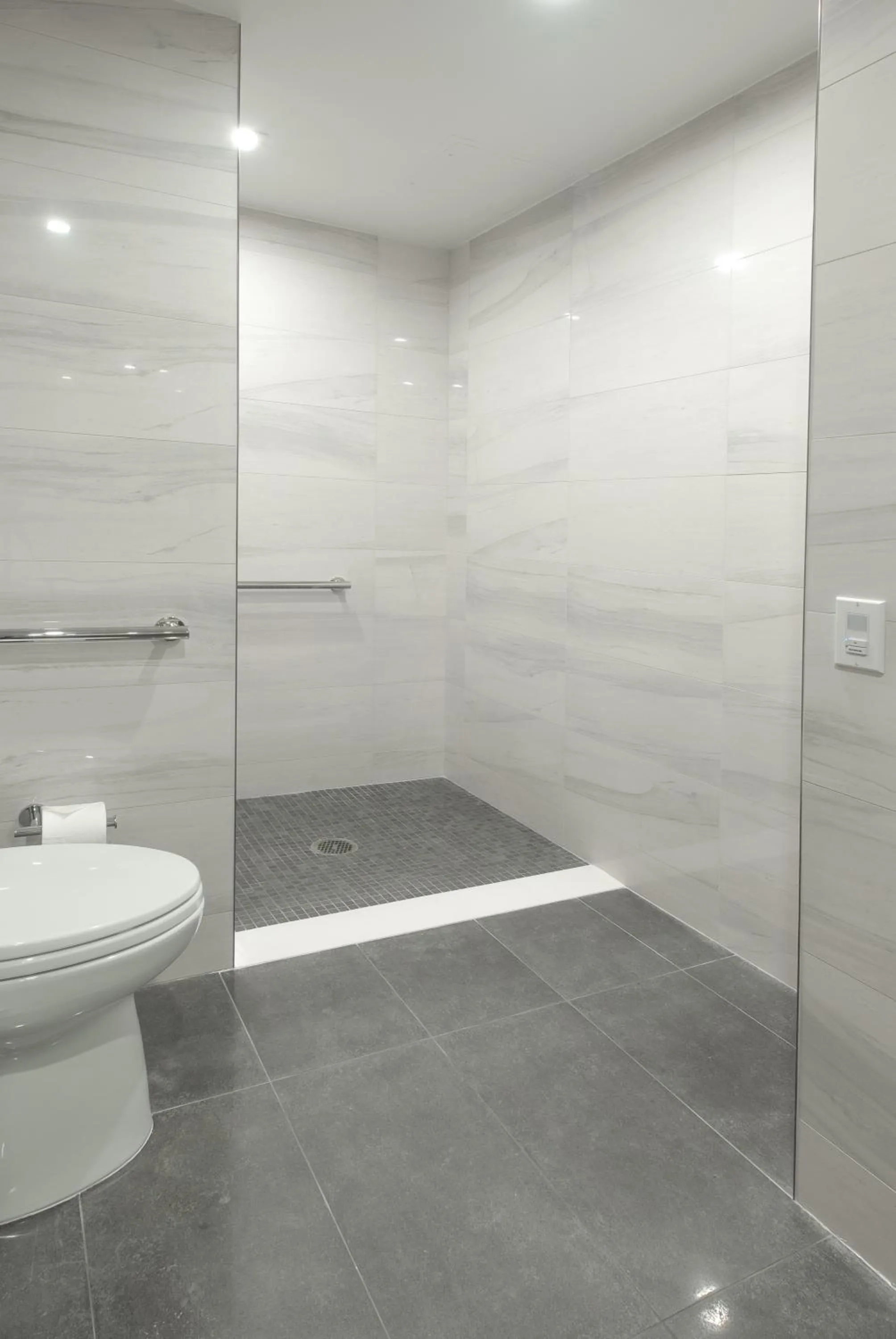 Shower in Artezen Hotel