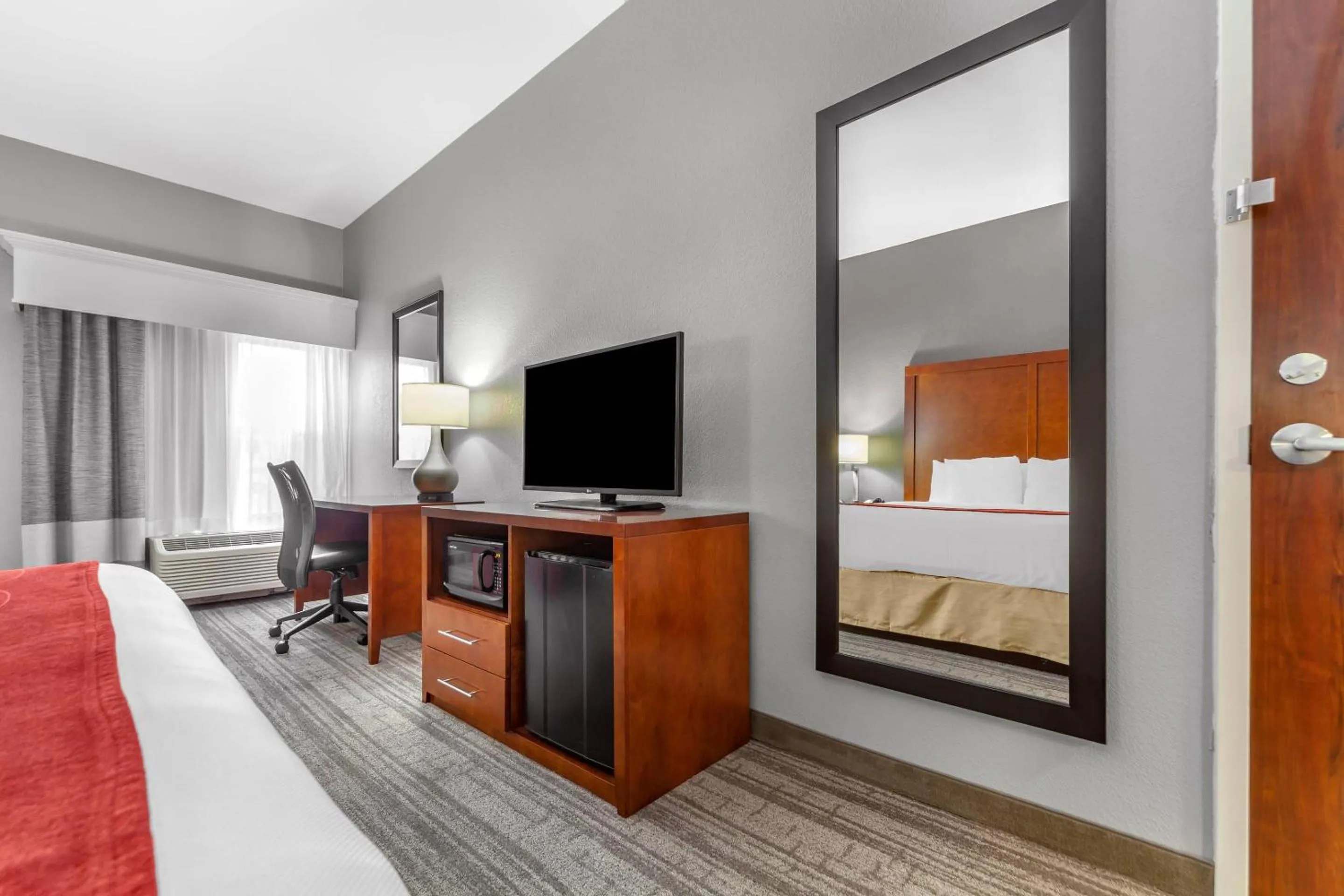 Bedroom, Bed in Comfort Inn Kearney I-80