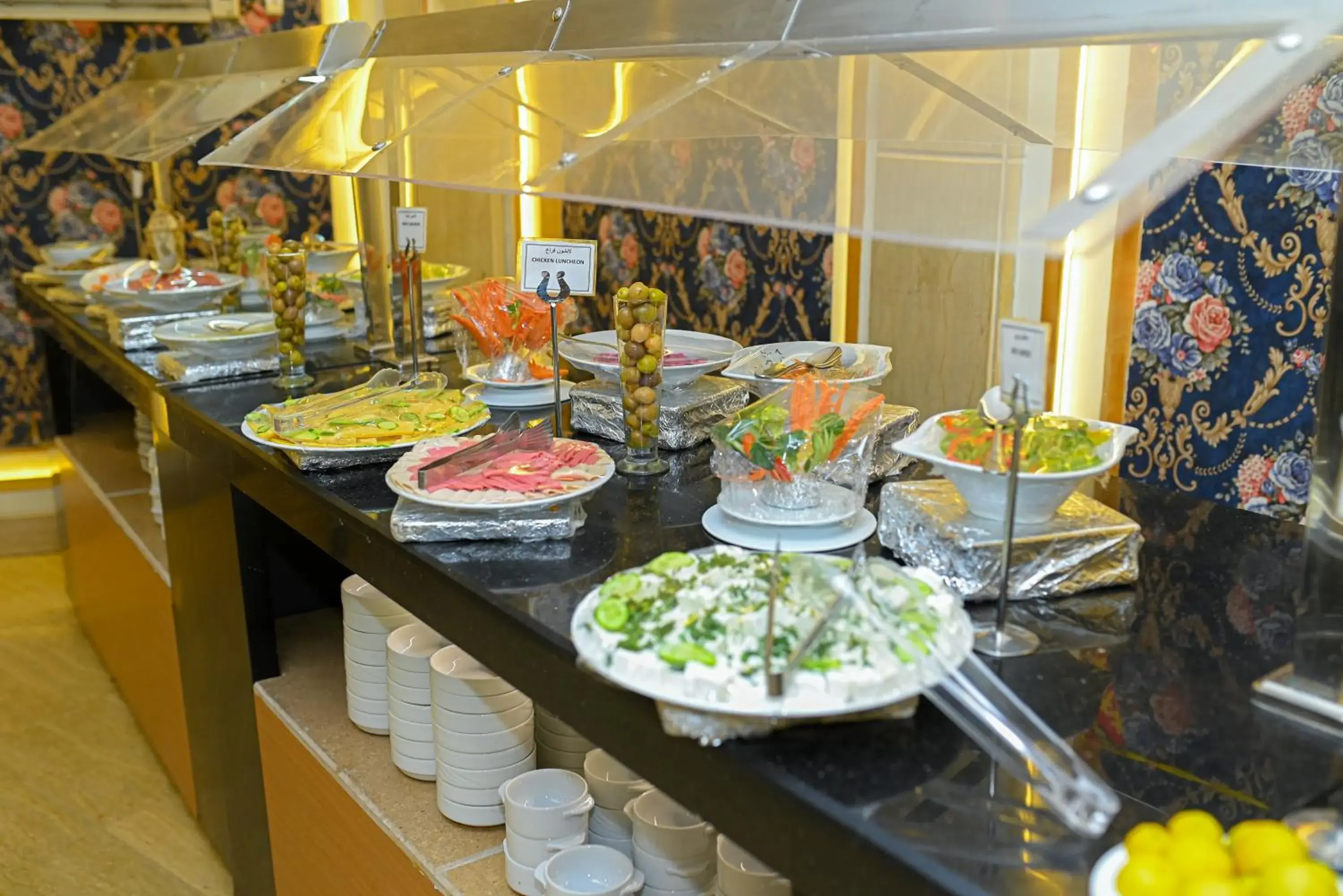 Restaurant/places to eat in Cleopatra Hotel Restaurant/places to eat in Cleopatra Hotel