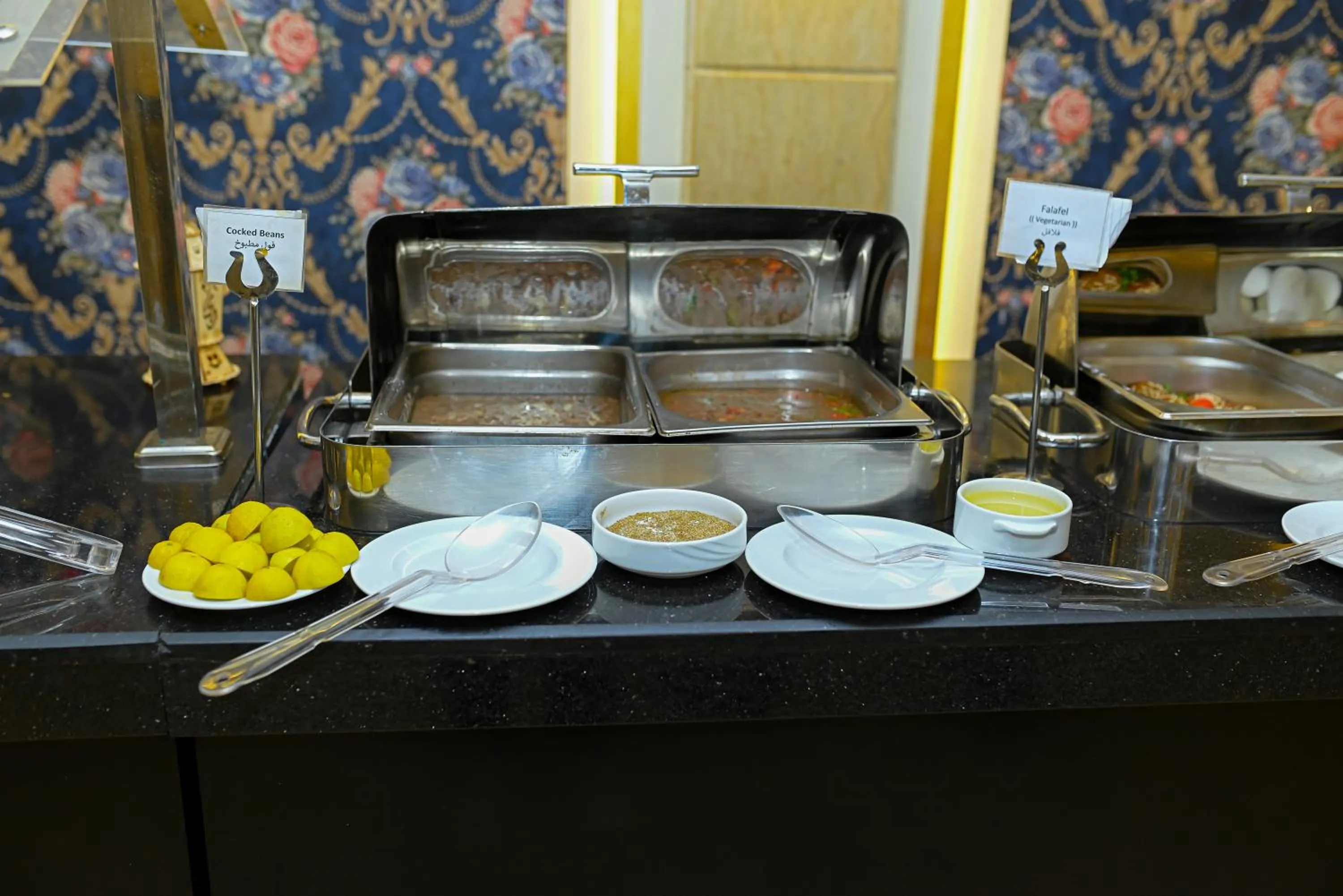 Restaurant/places to eat in Cleopatra Hotel