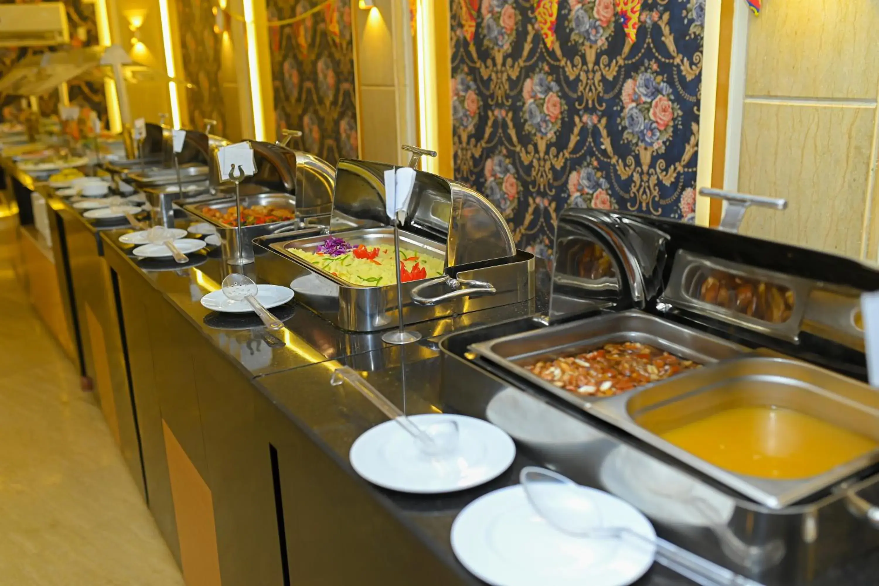 Restaurant/places to eat in Cleopatra Hotel Restaurant/places to eat in Cleopatra Hotel