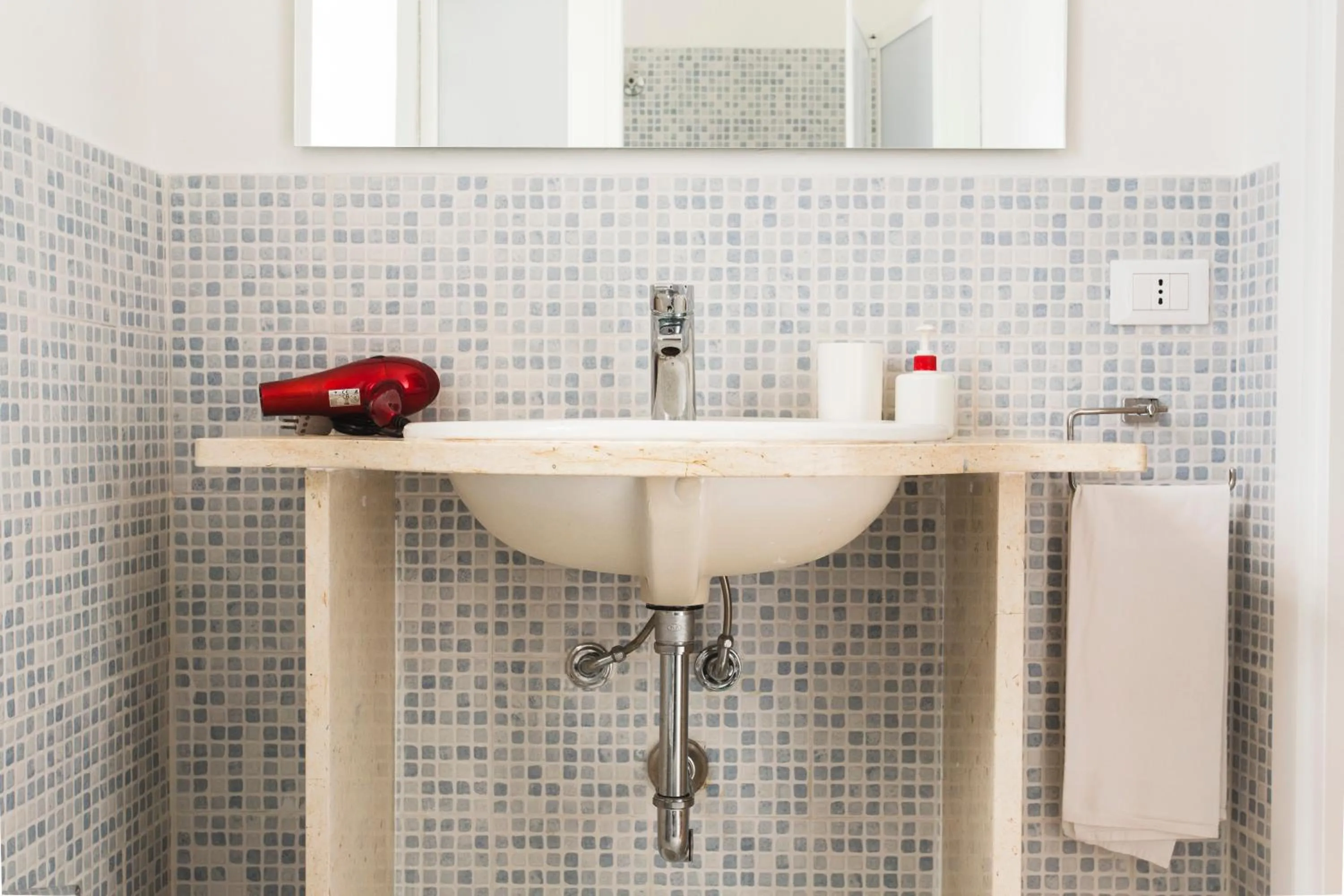 Bathroom in Hotel Baia Del Sole