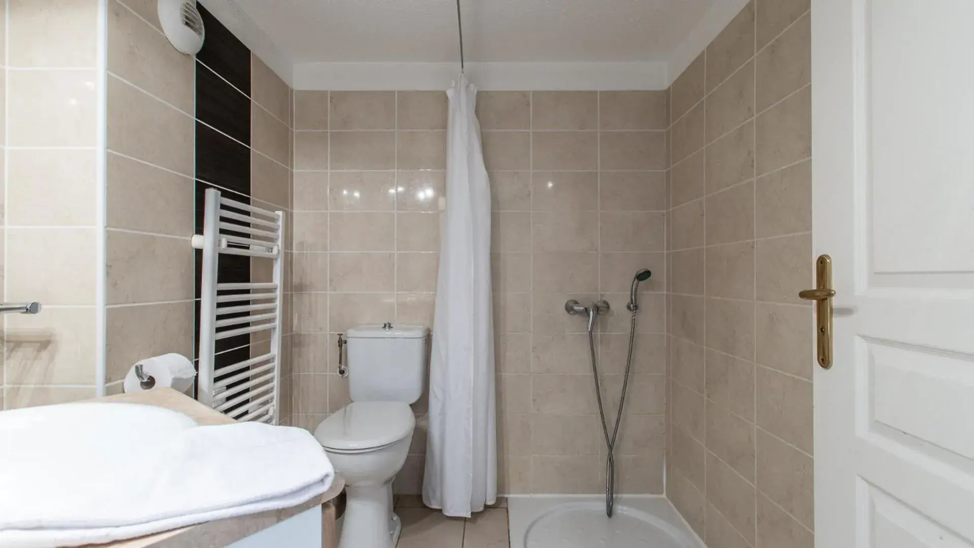 Bathroom in Vacancéole - Résidence Le Crystal Bathroom in Vacancéole - Résidence Le Crystal