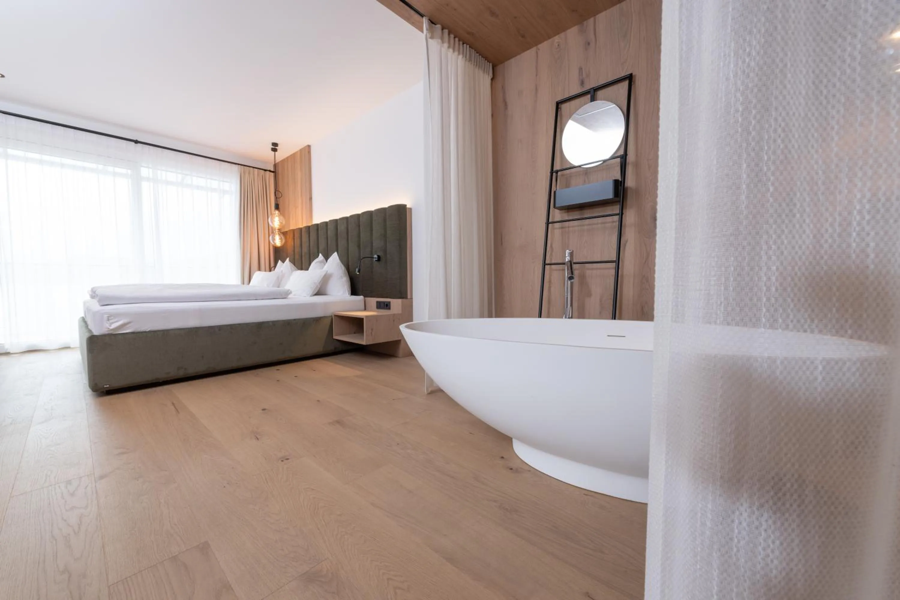 Bedroom, Bed in Hotel Stadler am Attersee