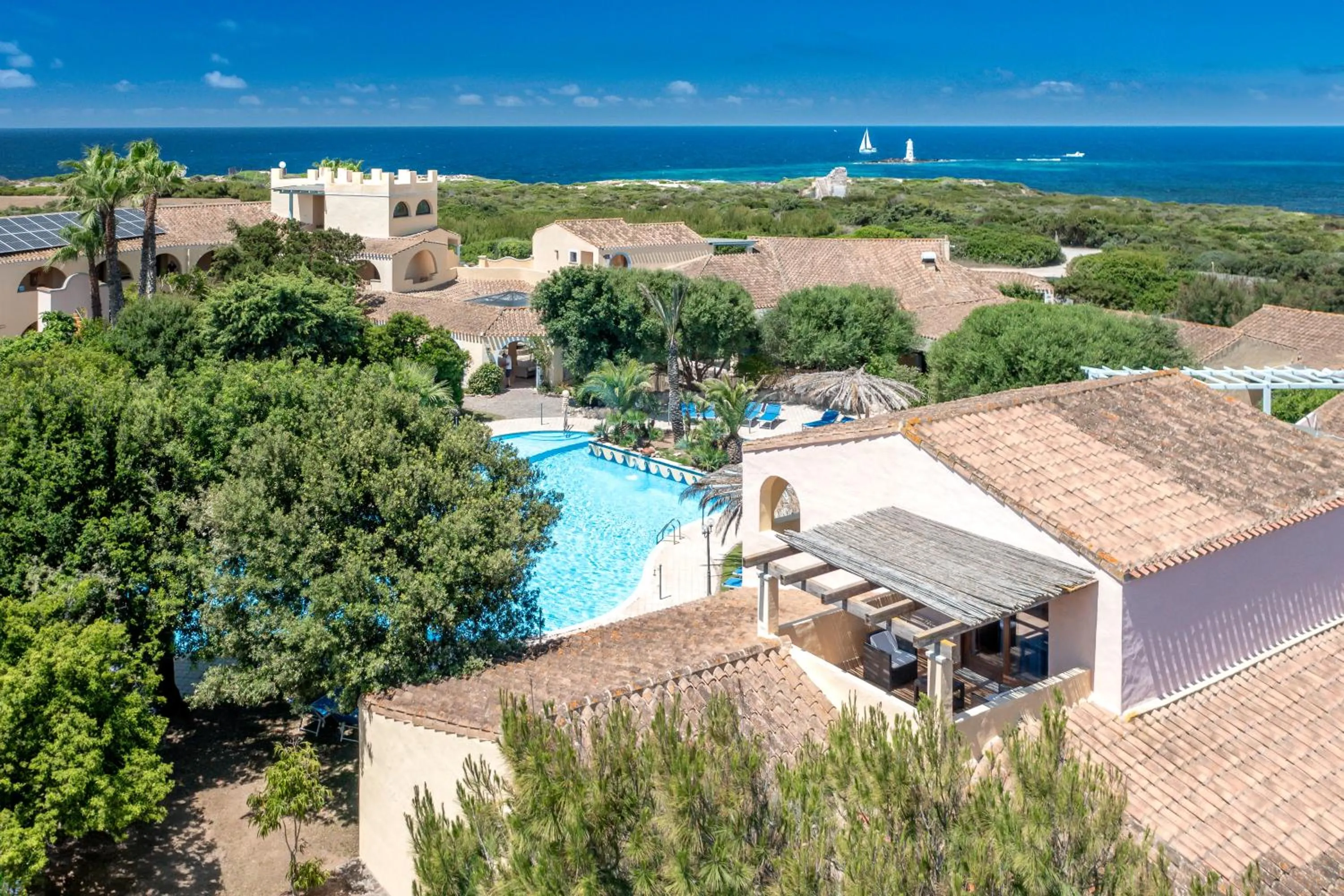 Property building in Hotel Luci Del Faro