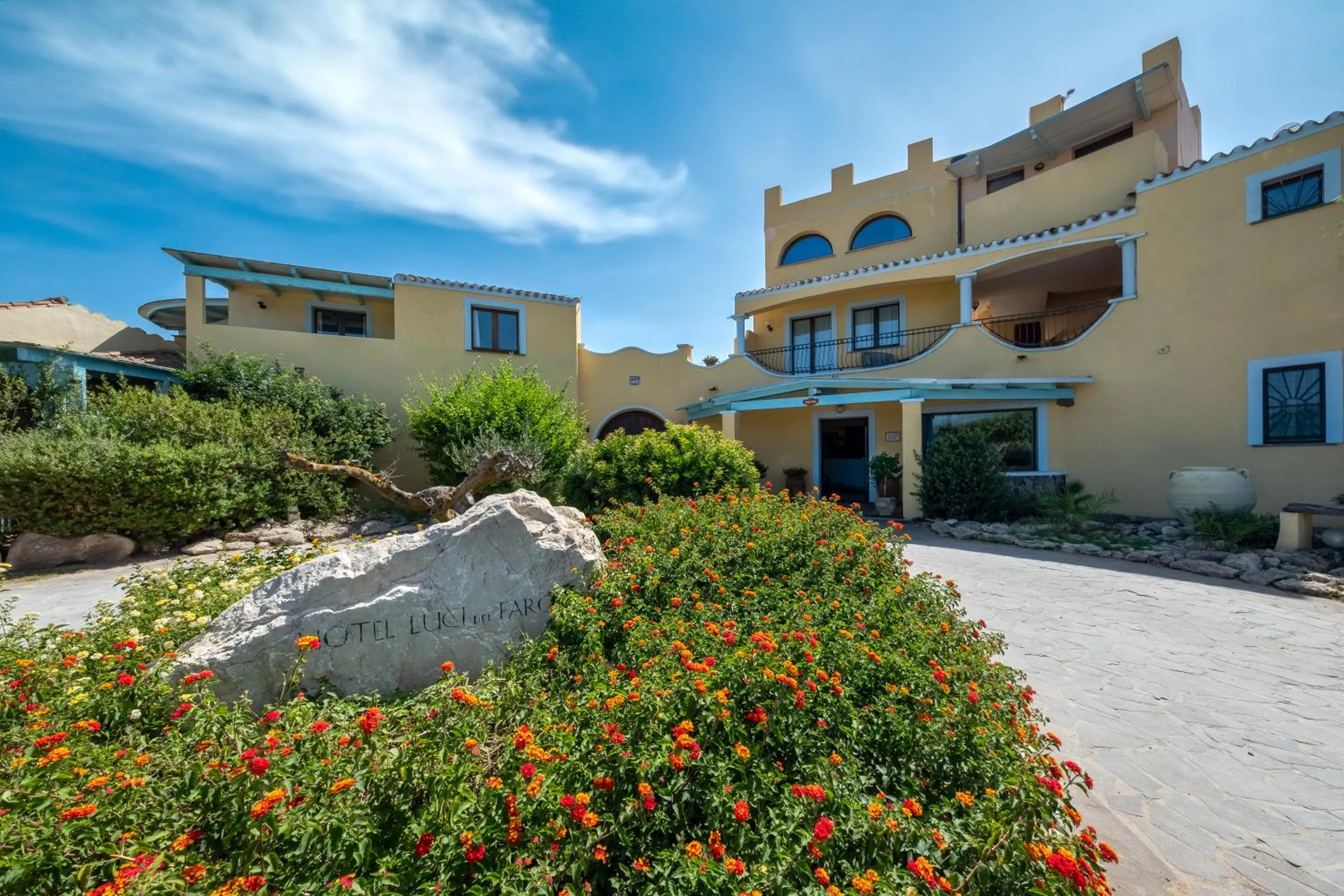 Facade/entrance in Hotel Luci Del Faro
