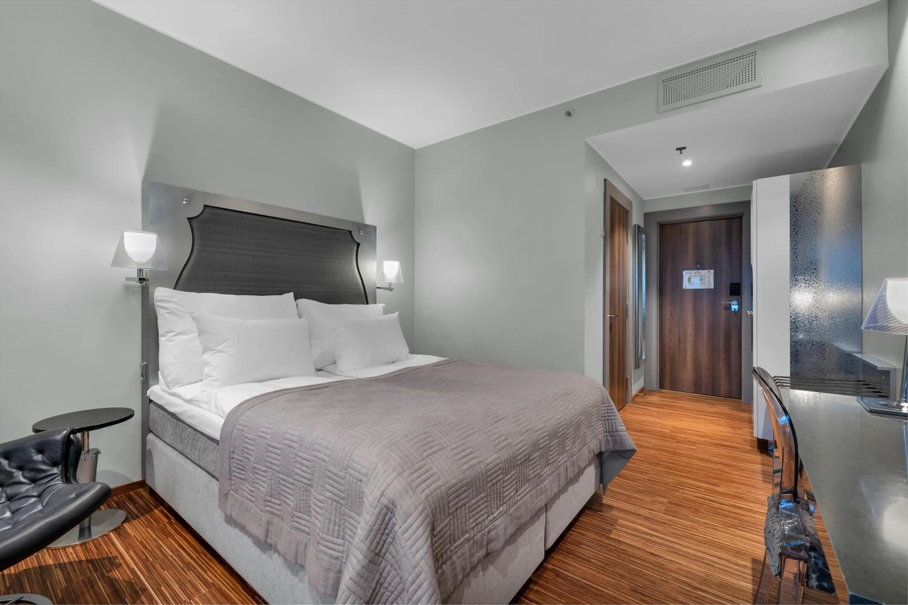 Bedroom, Bed in Clarion Hotel Ernst