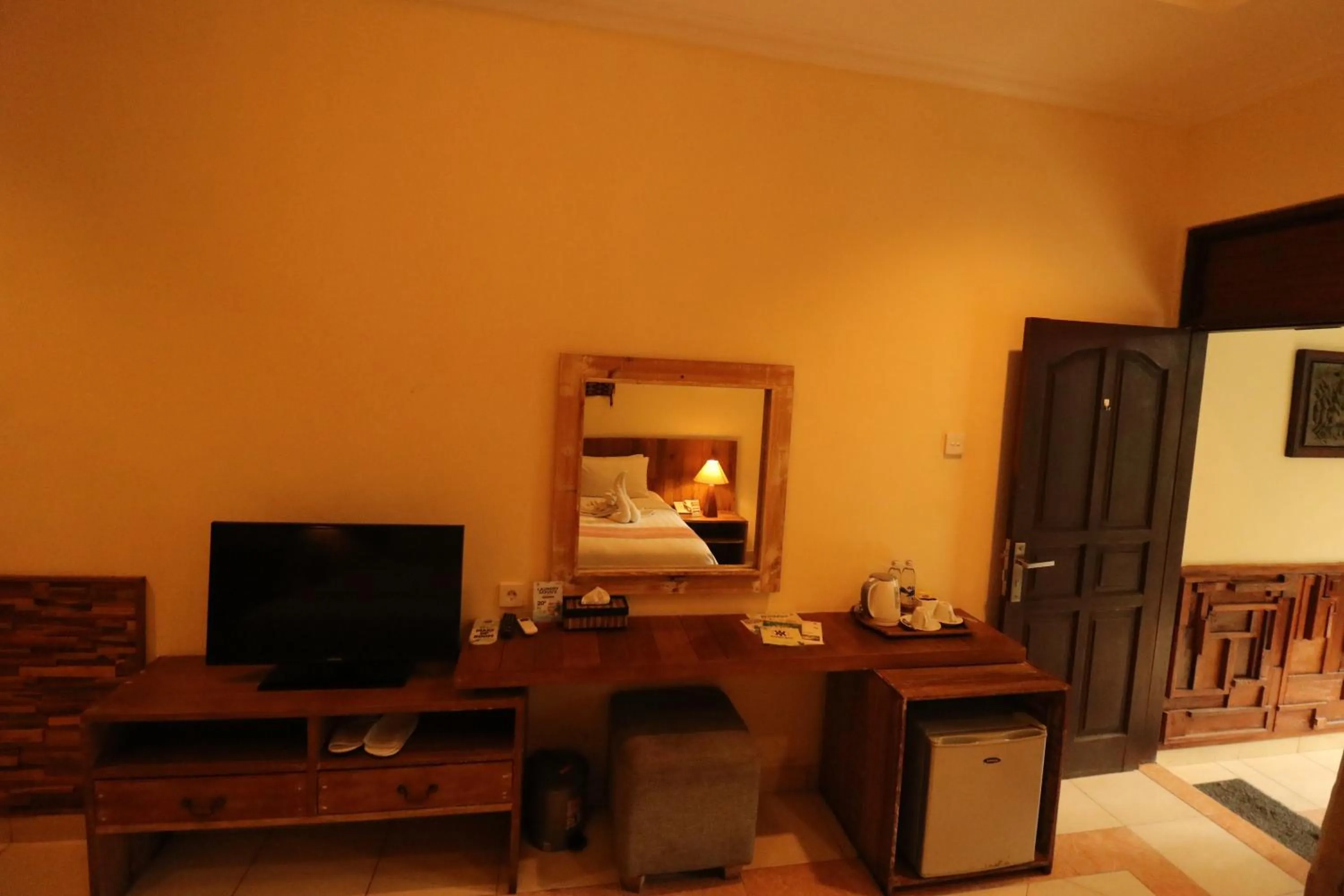 Area and facilities, Bed in Mina Pelasa Hotel