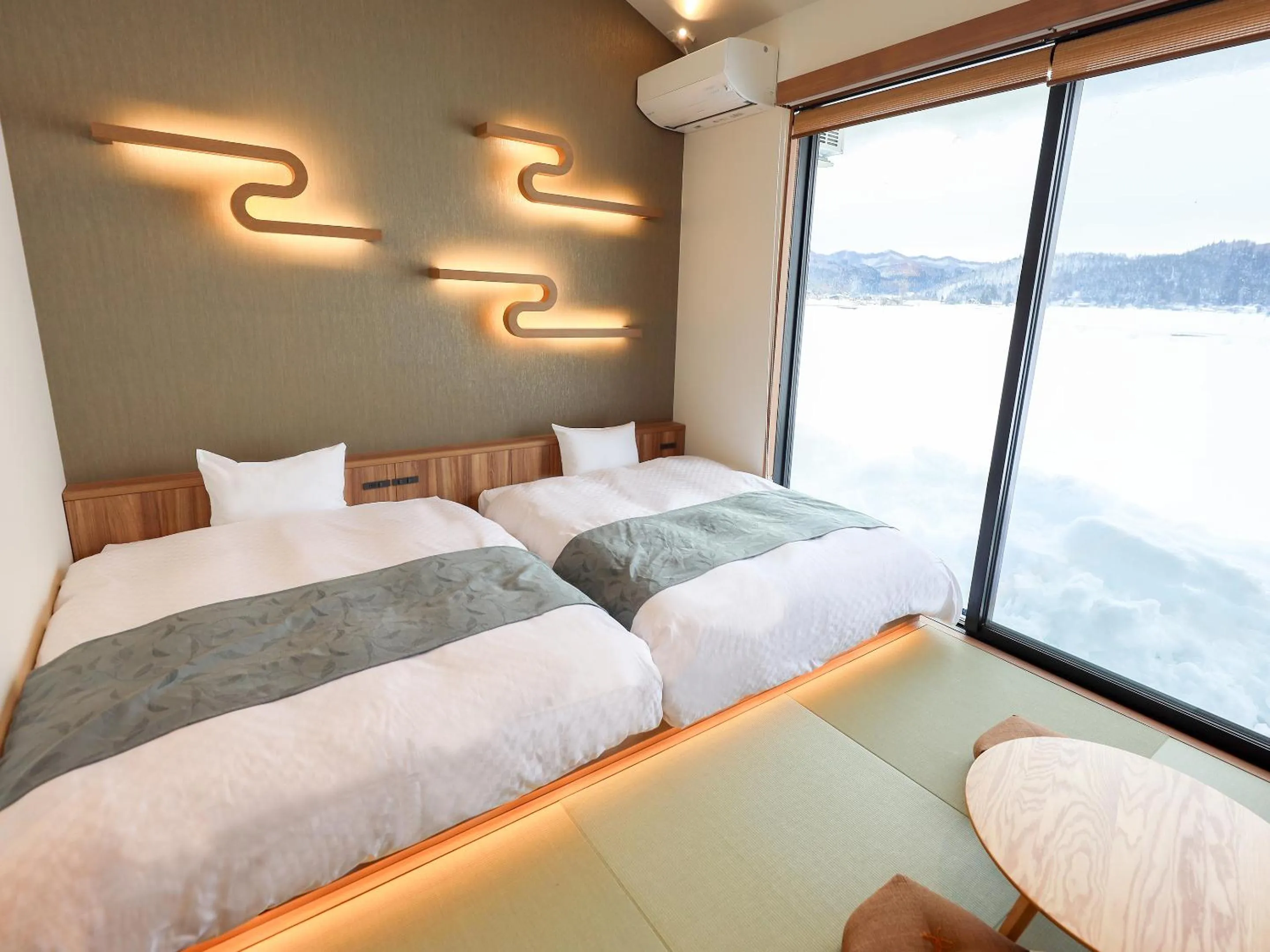 Bed in Hakuba Ryujin Onsen RYOKAN SUI