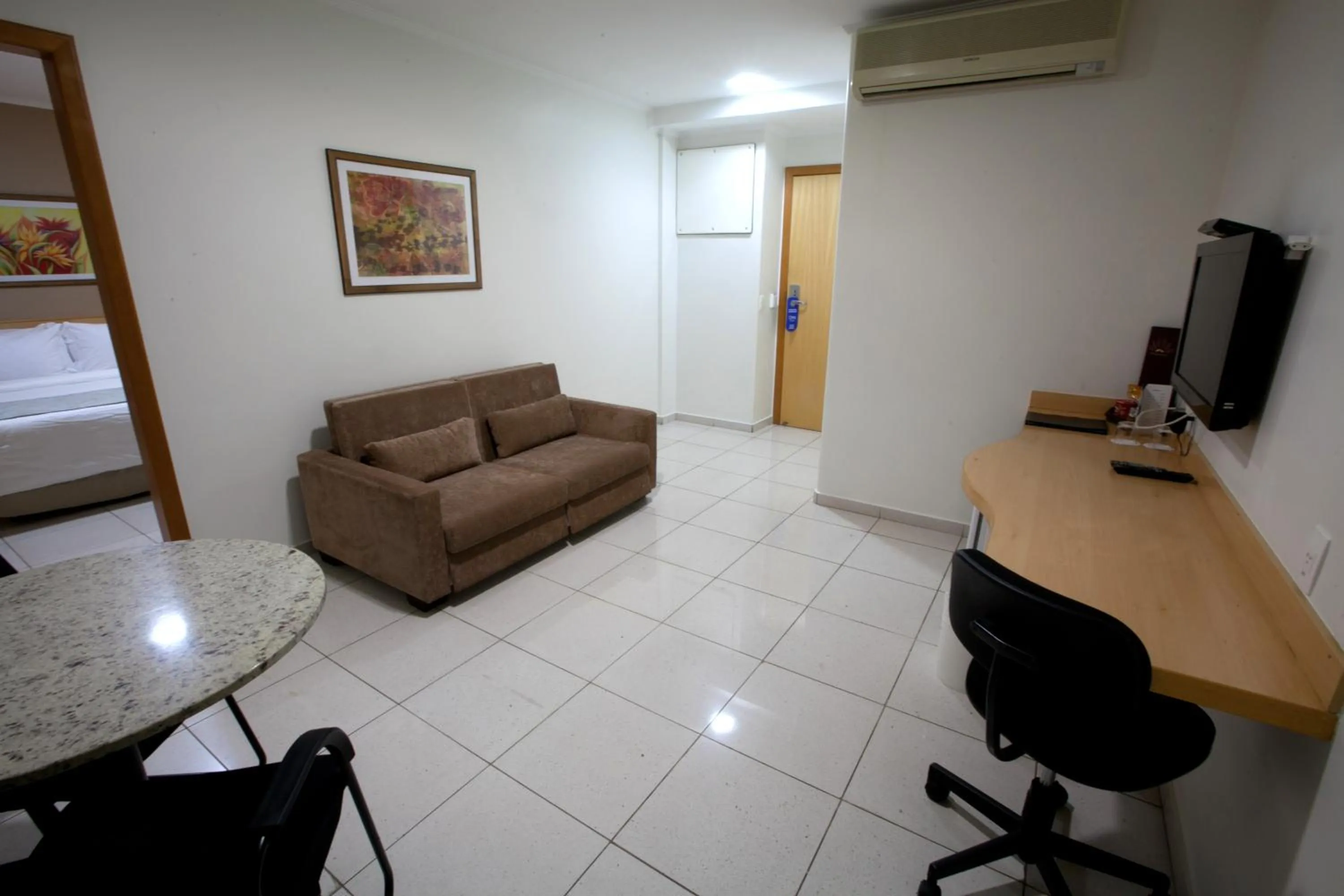 Living room in Oitis Hotel