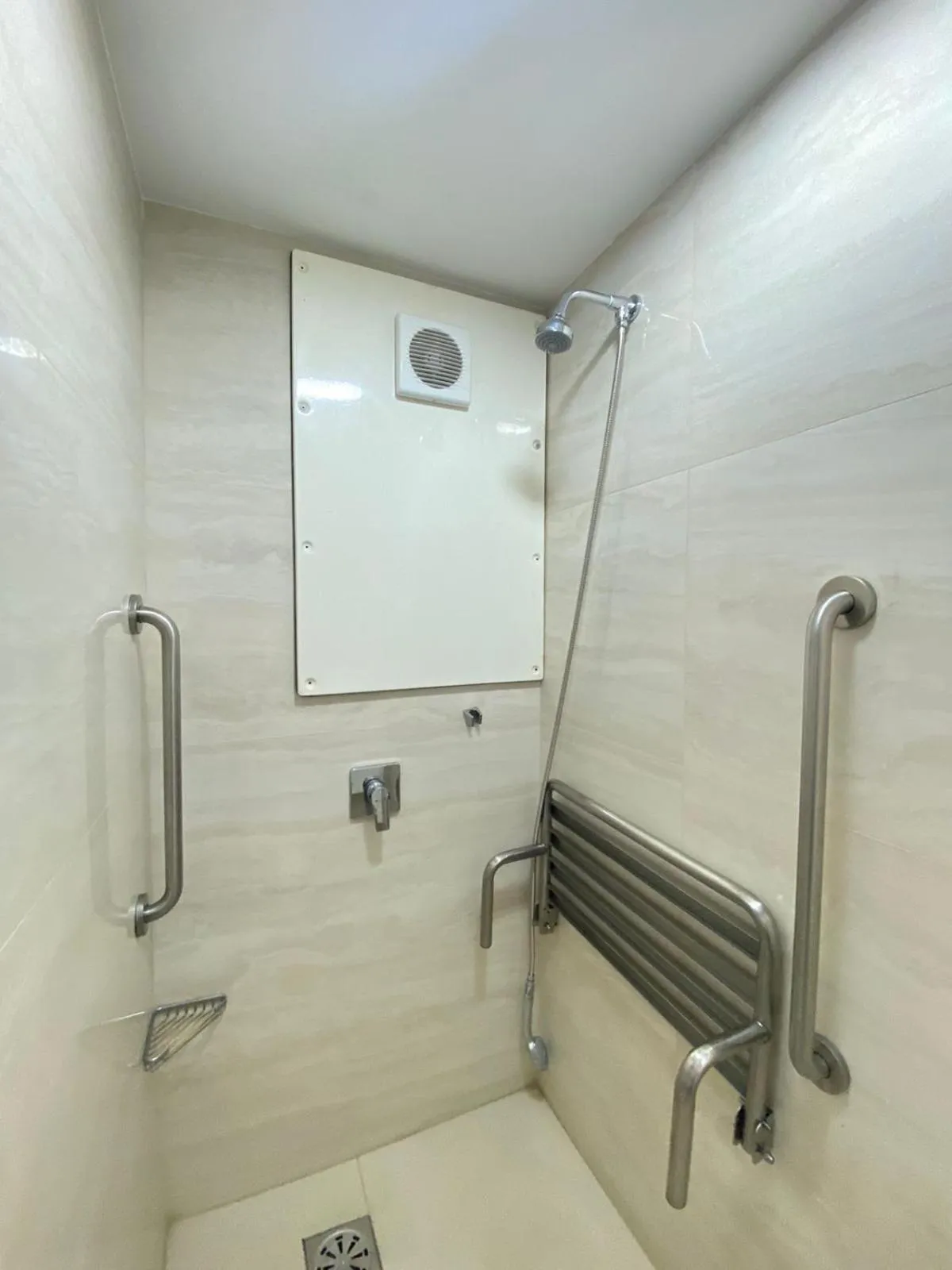 Shower in Oitis Hotel
