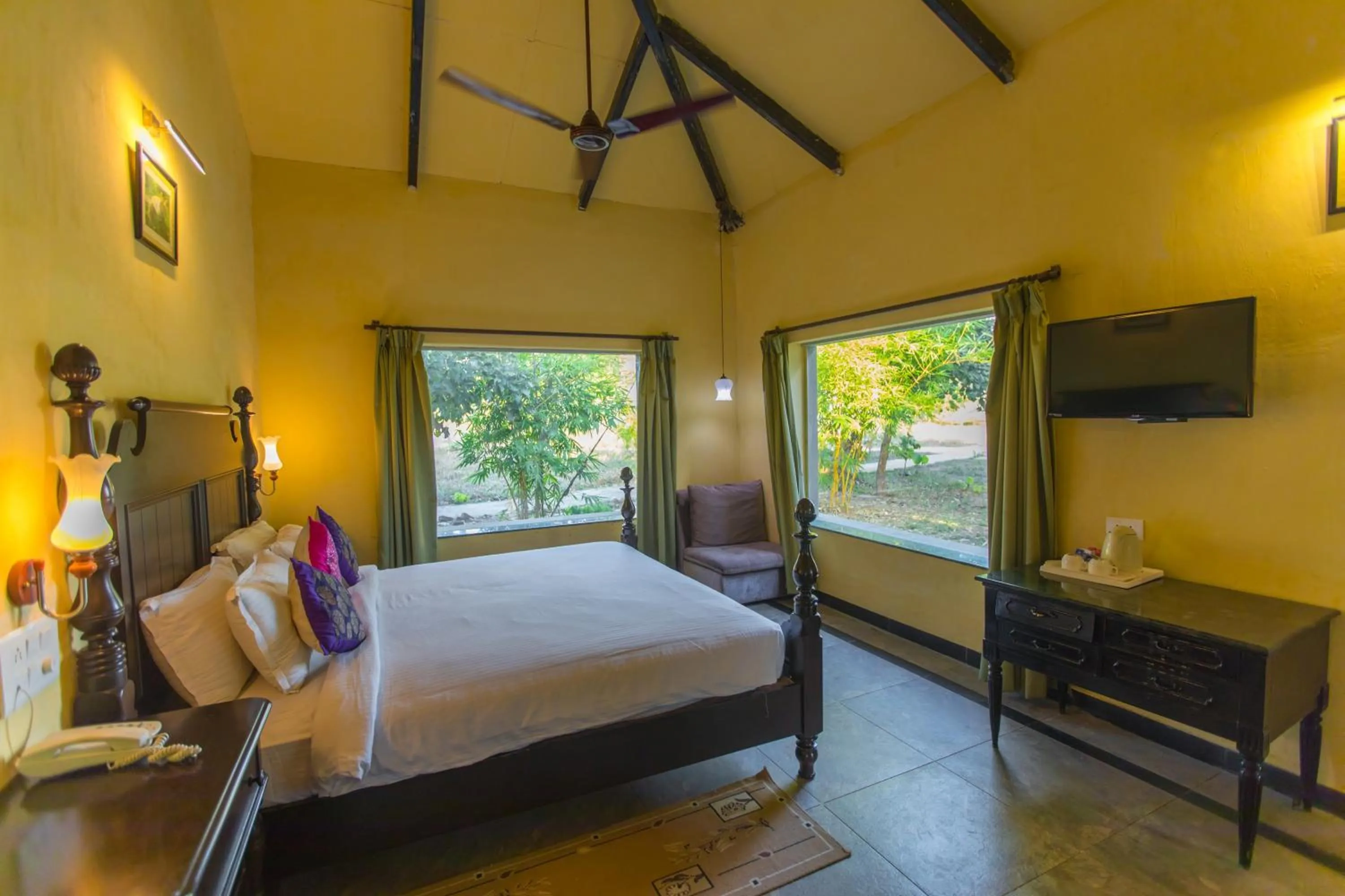 Bedroom, Bed in Tuli Veer Bagh Resort