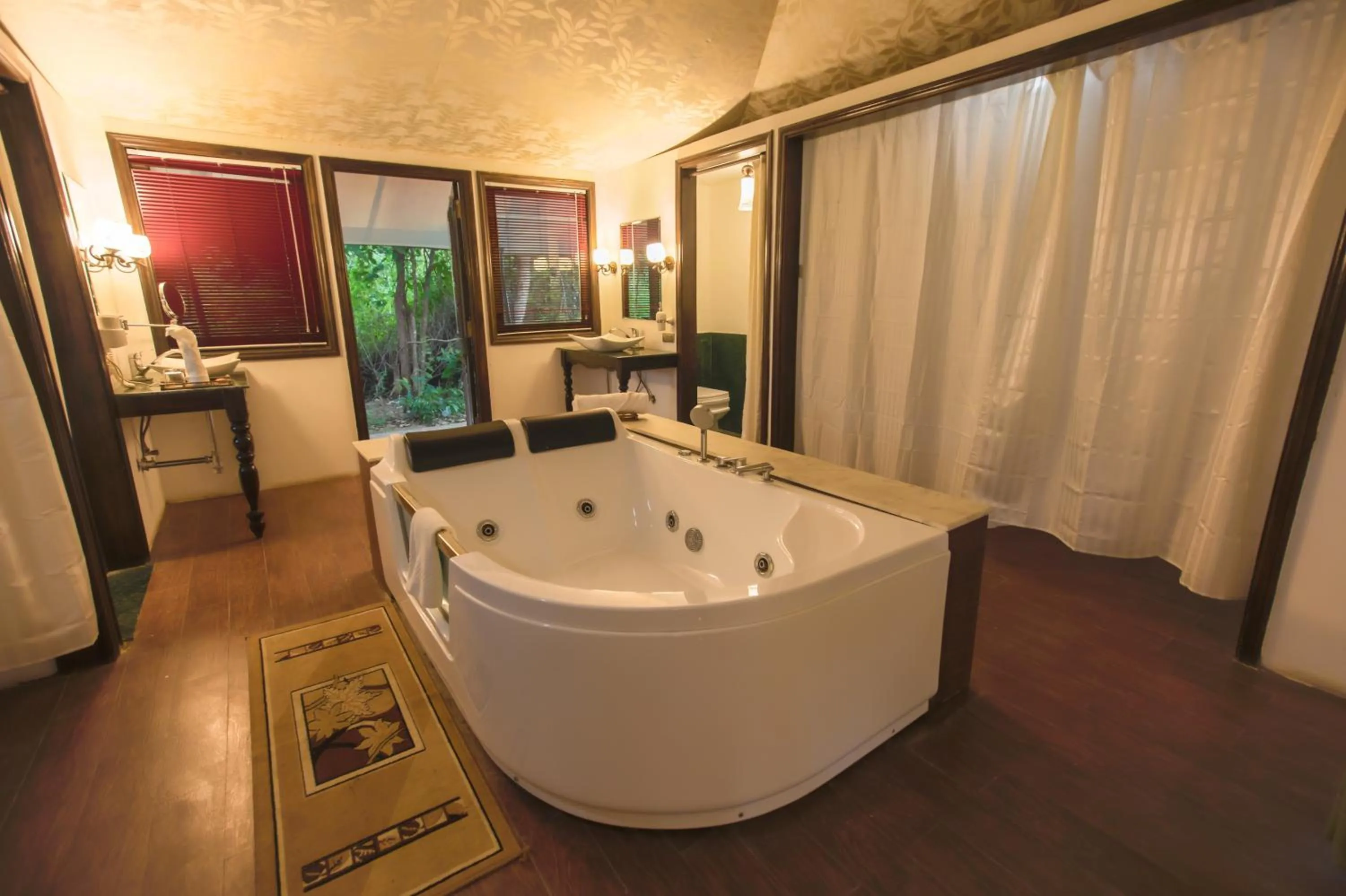 Bathroom in Tuli Veer Bagh Resort