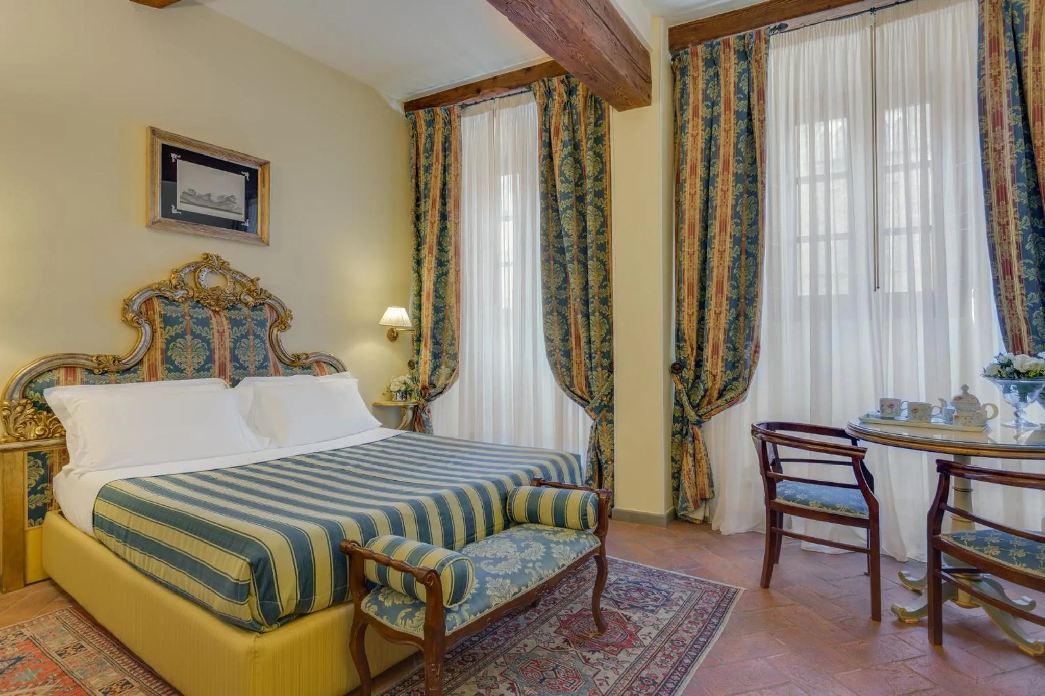 TV and multimedia, Bed in La Casa Del Garbo - Luxury Rooms & Suite