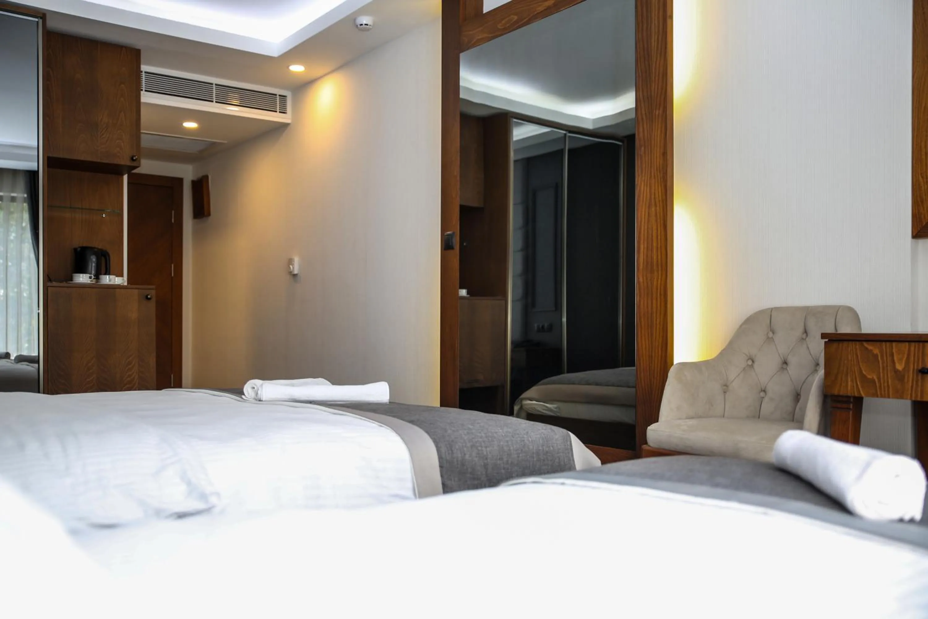 Bed in New Gate Hotel