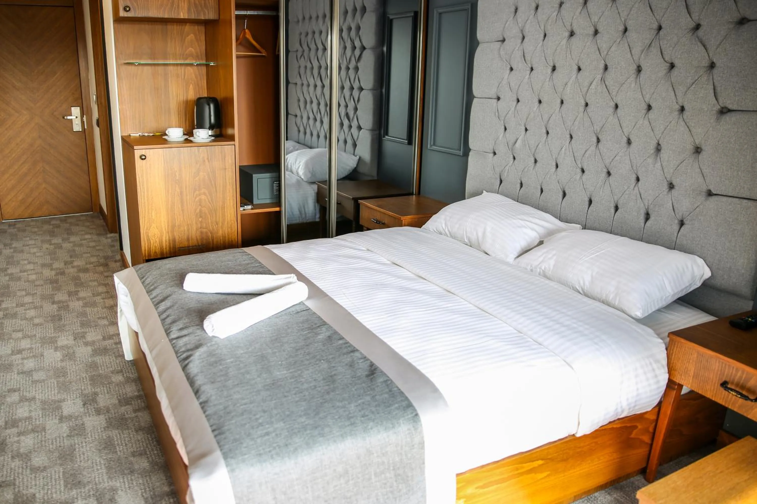 Bed in New Gate Hotel