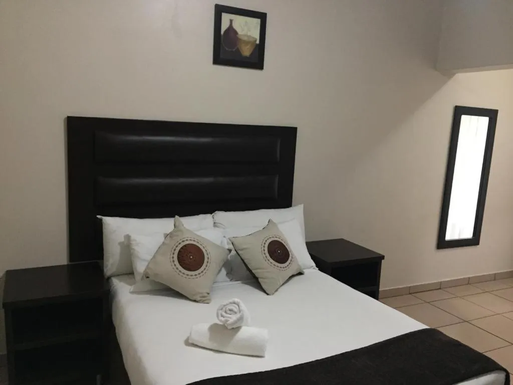 Bedroom, Bed in Bayside Hotel Empangeni