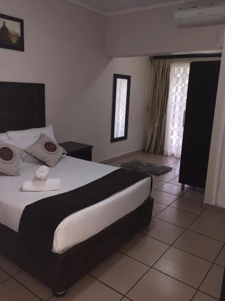 Bedroom, Bed in Bayside Hotel Empangeni