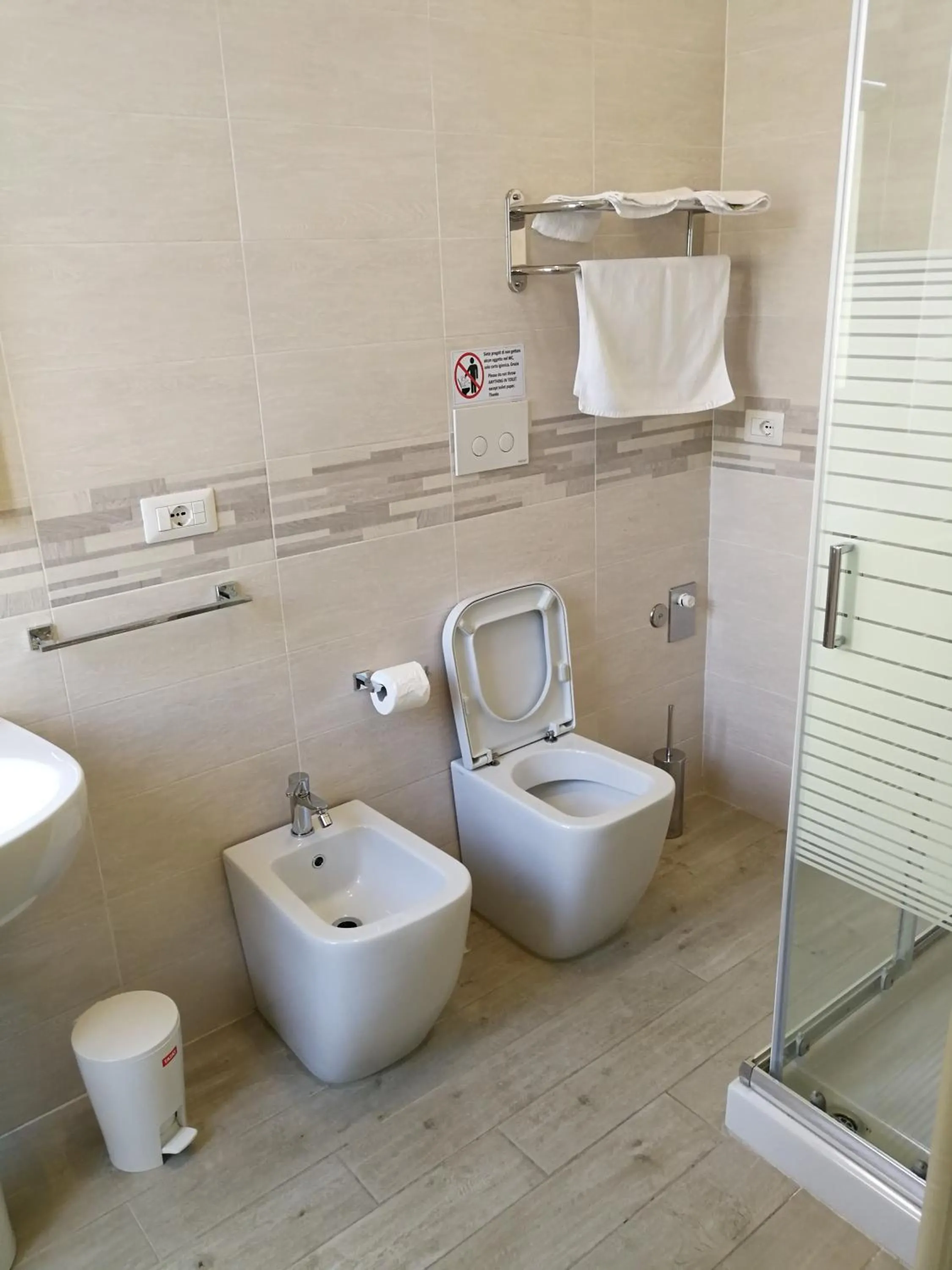 Toilet in Rosa del Salento