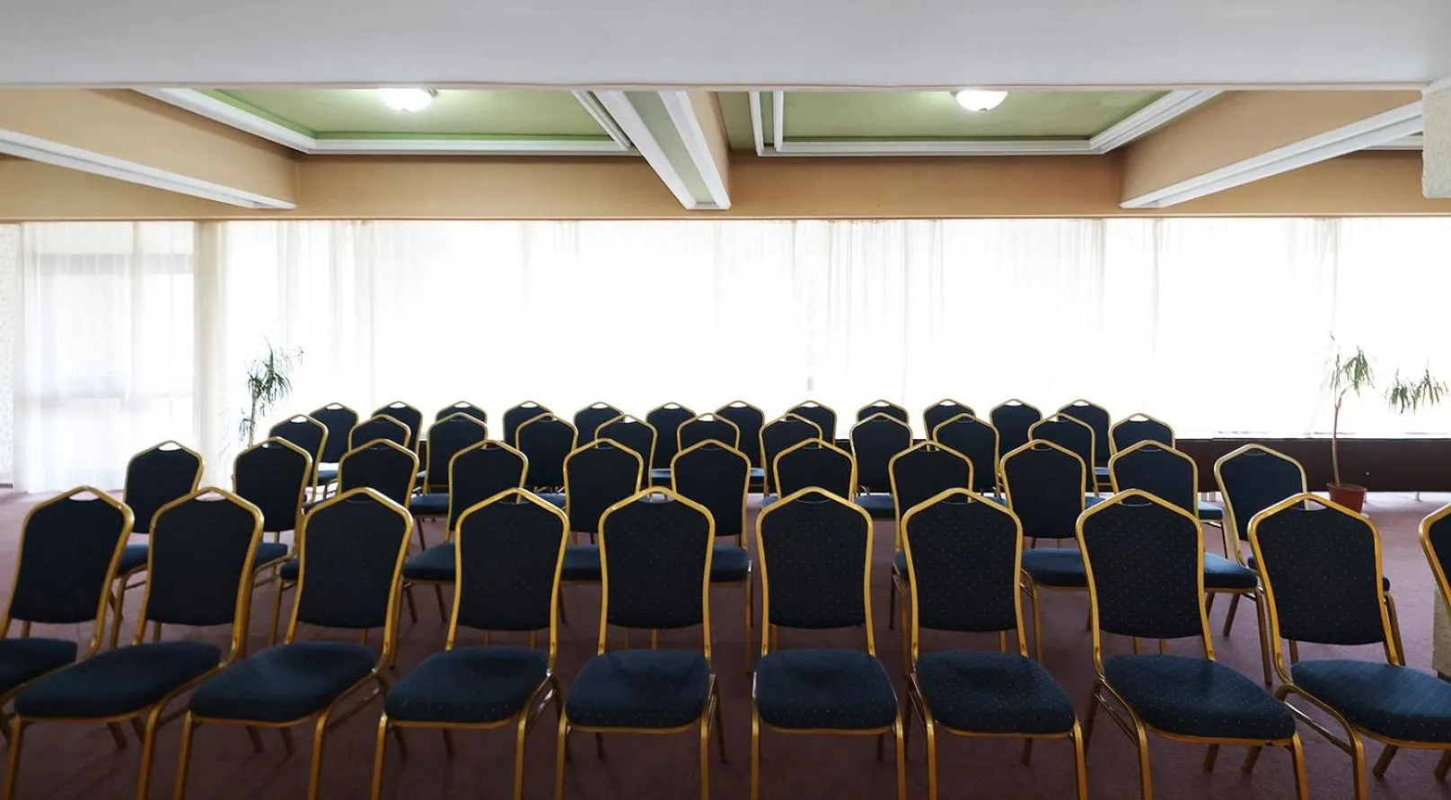 Meeting/conference room in Hotel Moldova