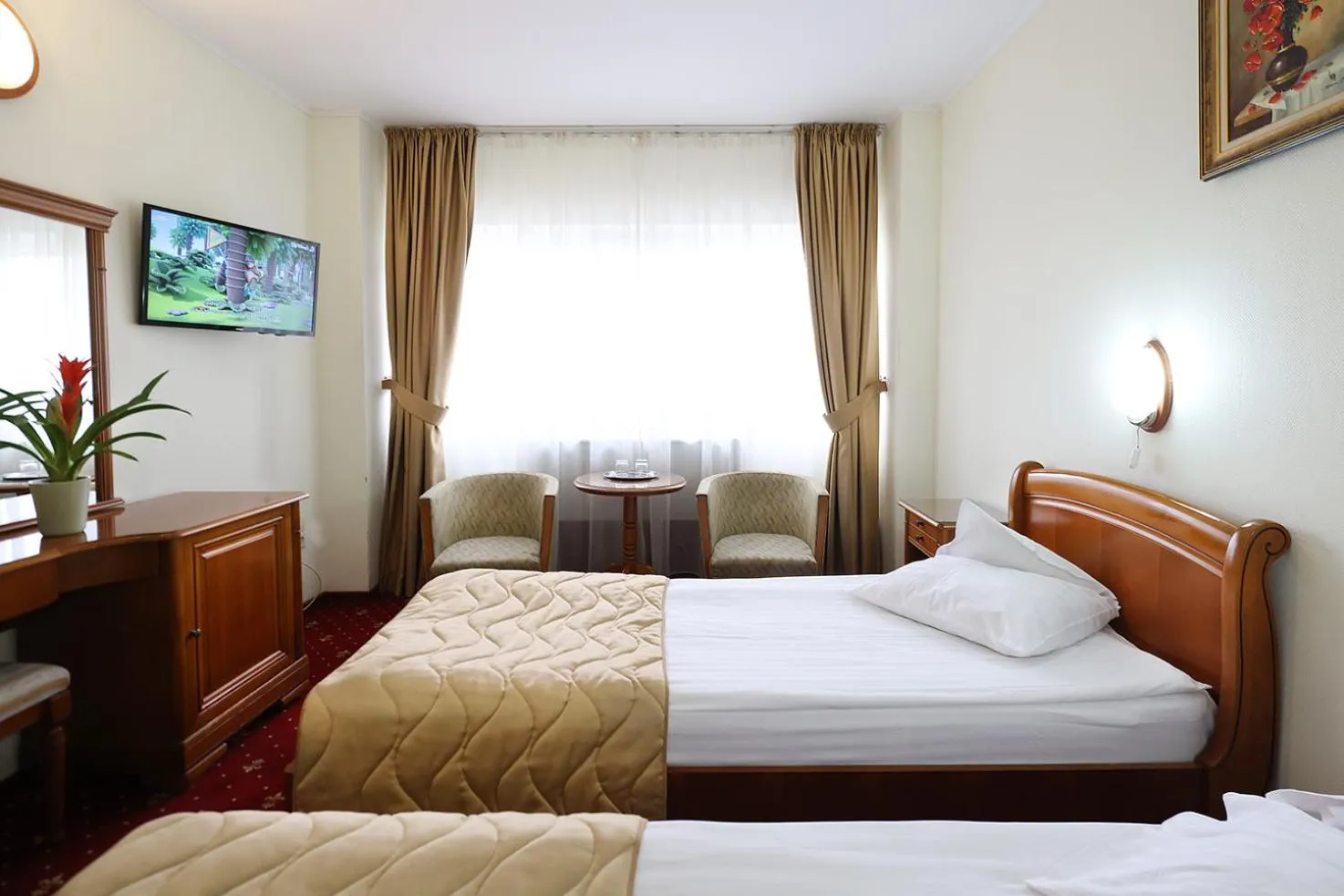 Photo of the whole room, Bed in Hotel Moldova