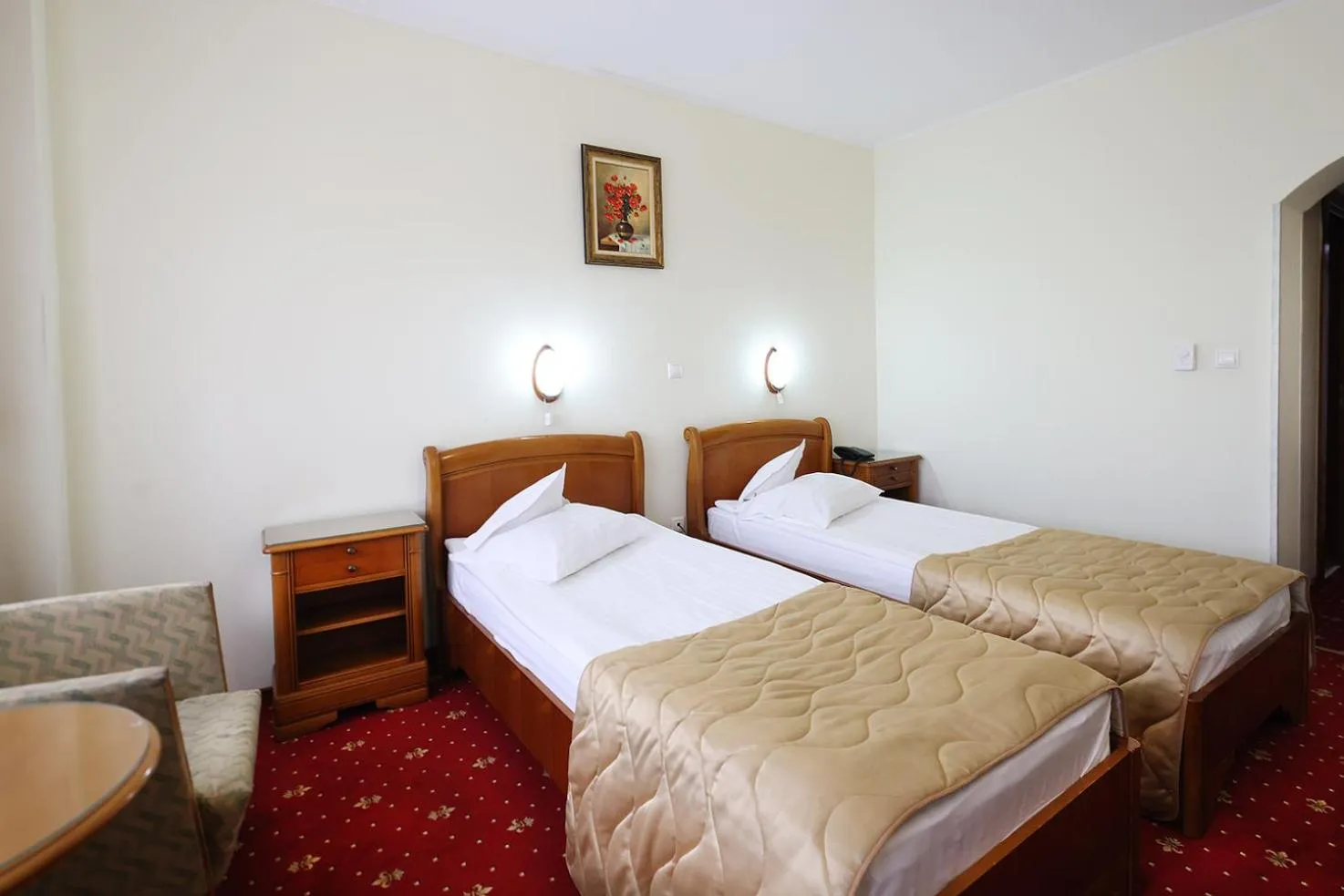 Photo of the whole room, Bed in Hotel Moldova