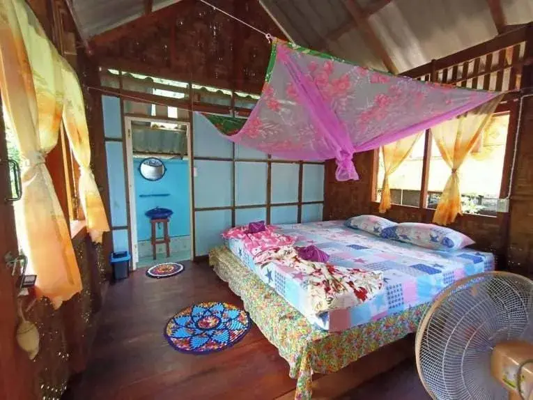 Bungalow with Fan in Baan Suan Kayoo 2 Buffalo Bay Aow Khao Kwai Bungalow with Fan in Baan Suan Kayoo 2 Buffalo Bay Aow Khao Kwai