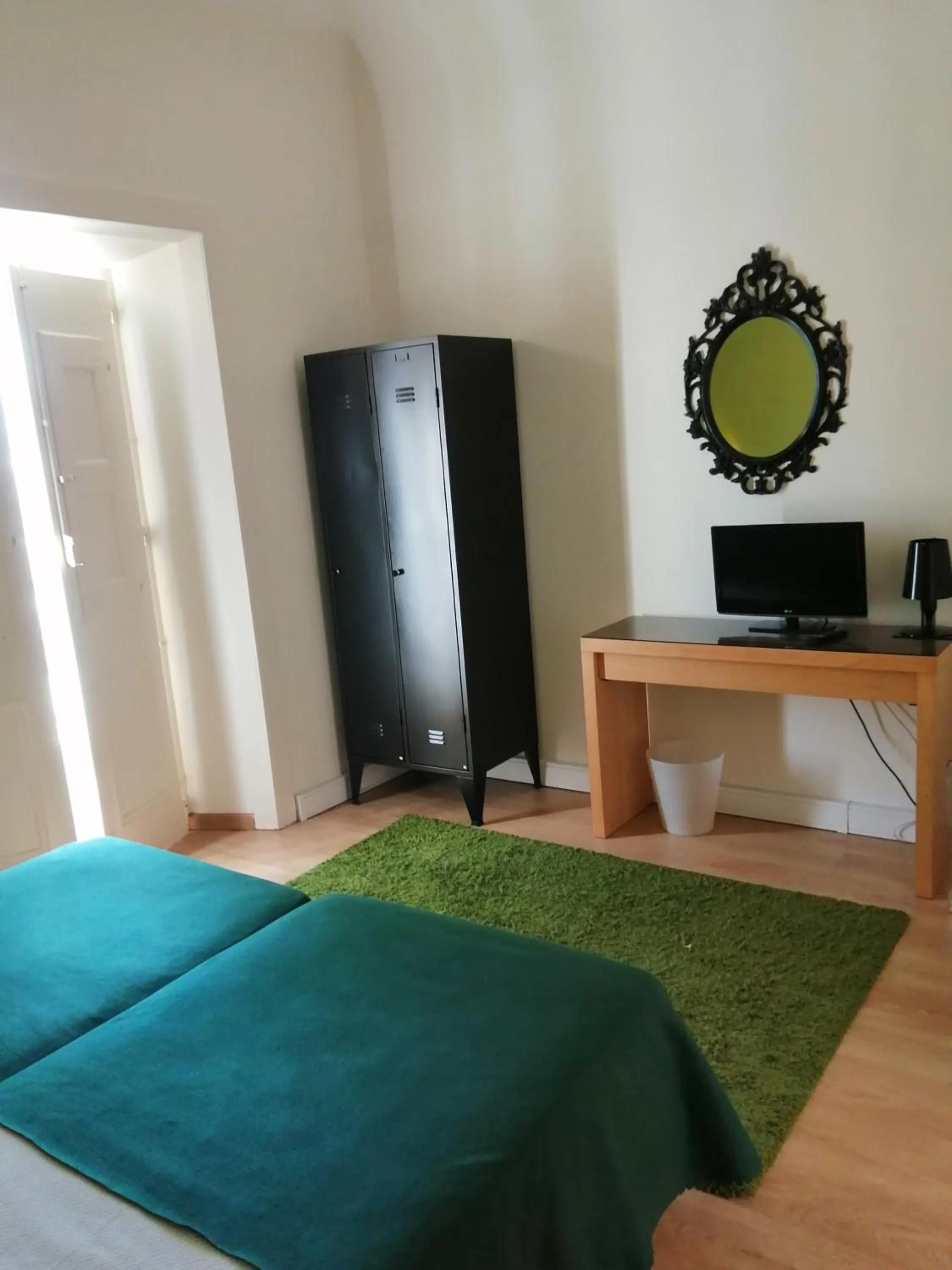 Bedroom, Bed in Evora Inn