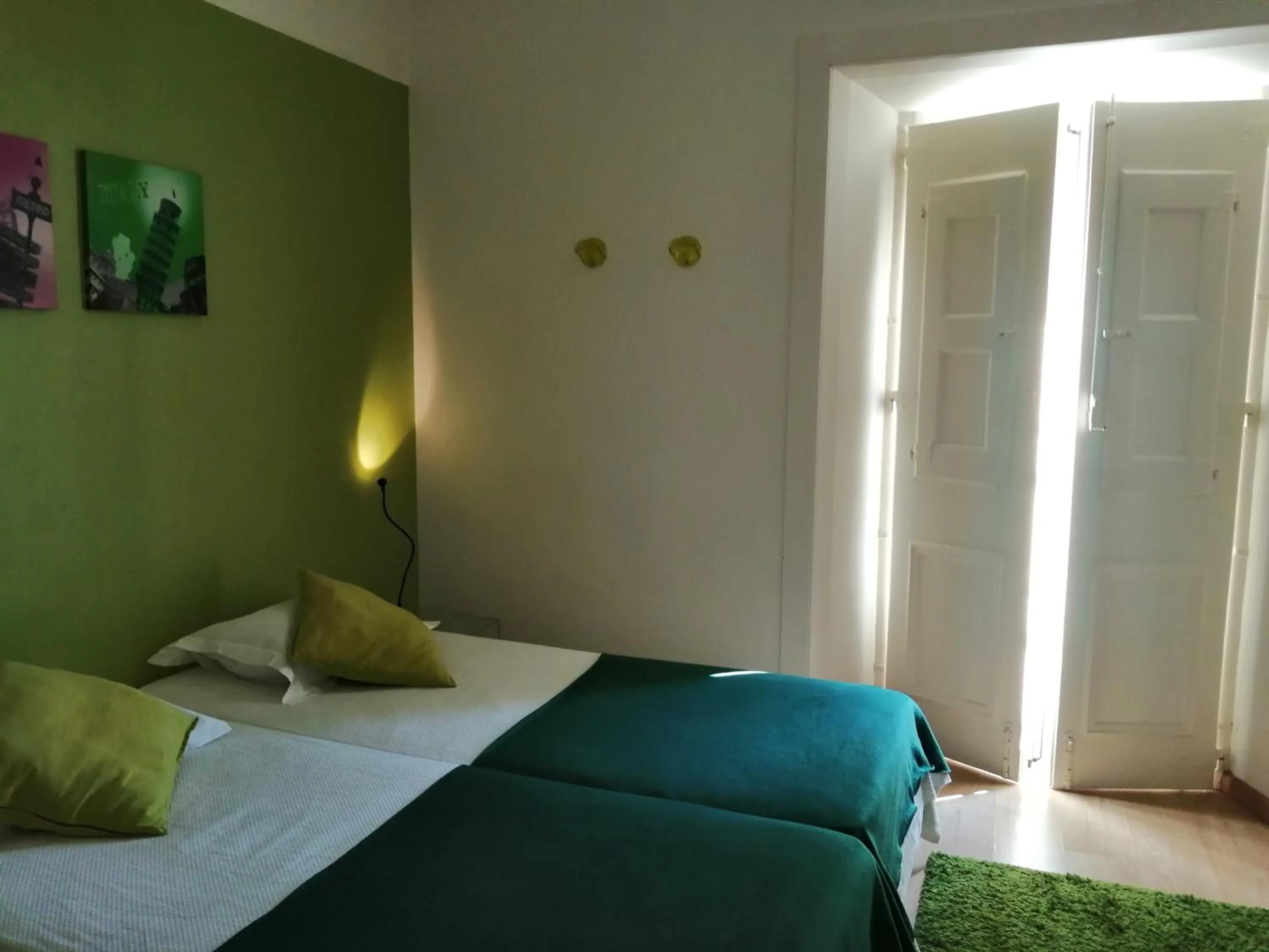 Bedroom, Bed in Evora Inn