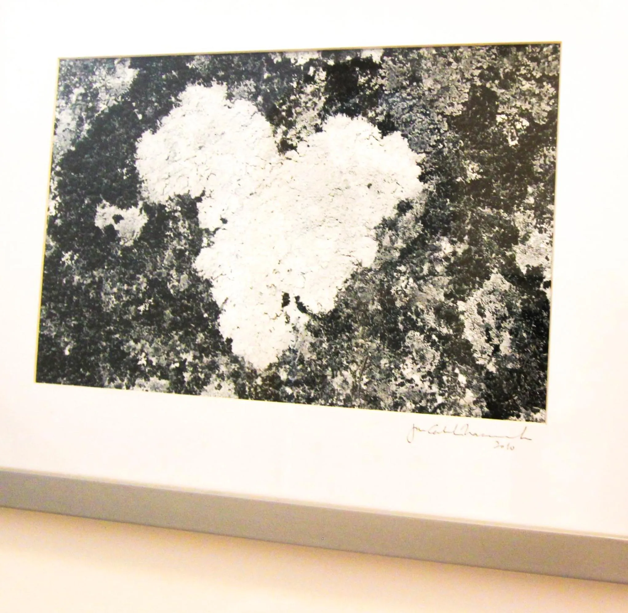 Decorative detail in Evora Inn