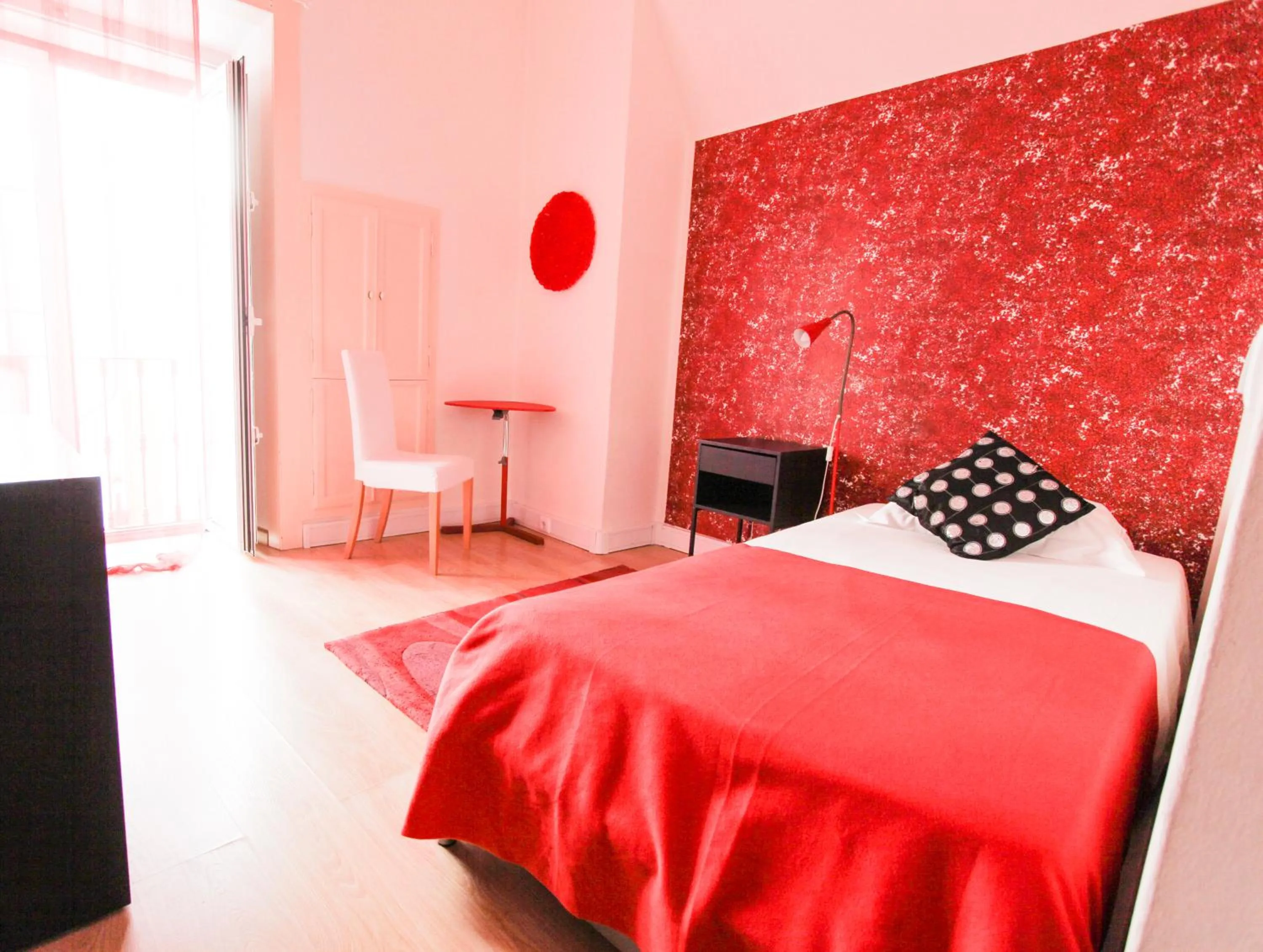 Bedroom, Bed in Evora Inn