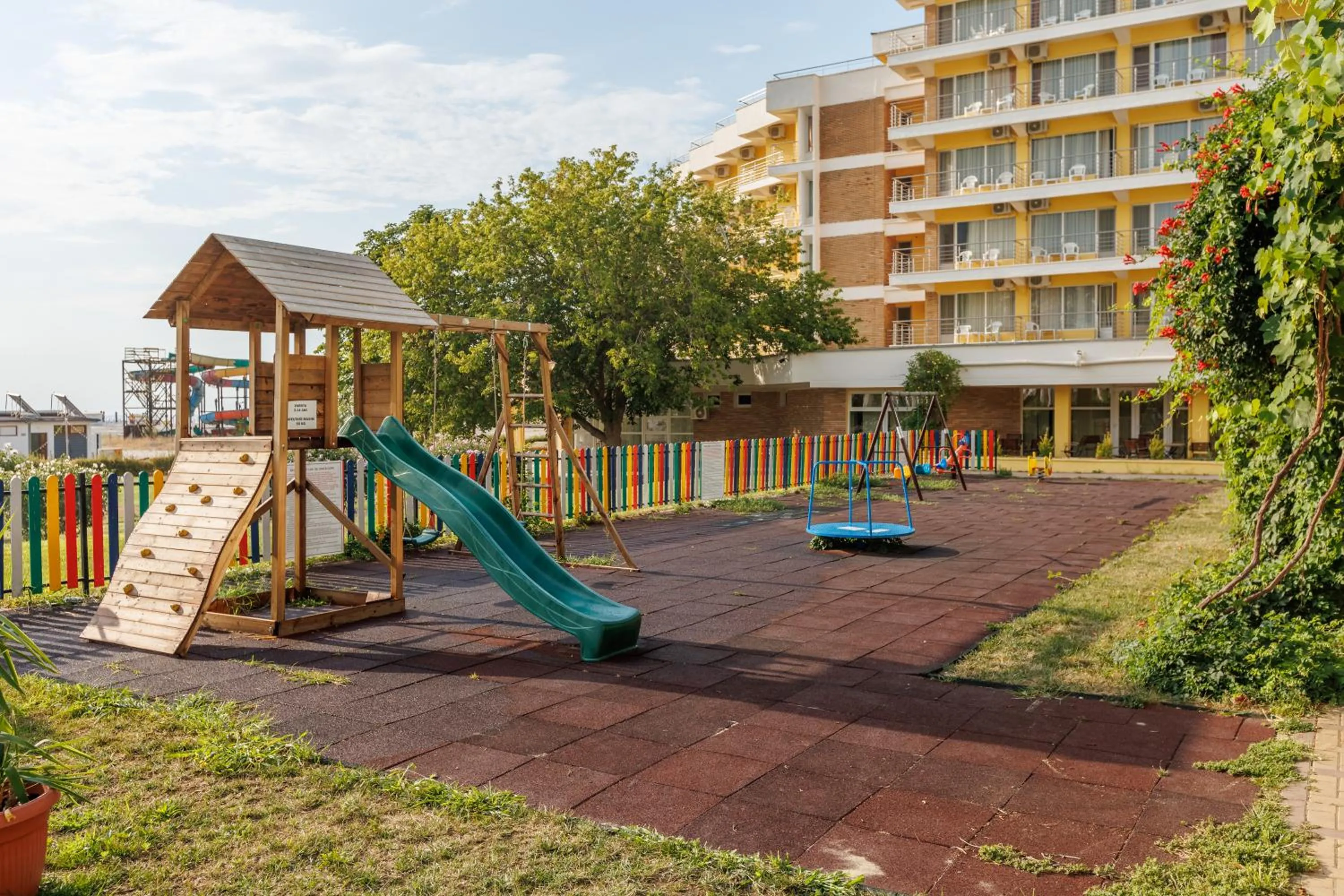 Property building in Hotel Orfeu