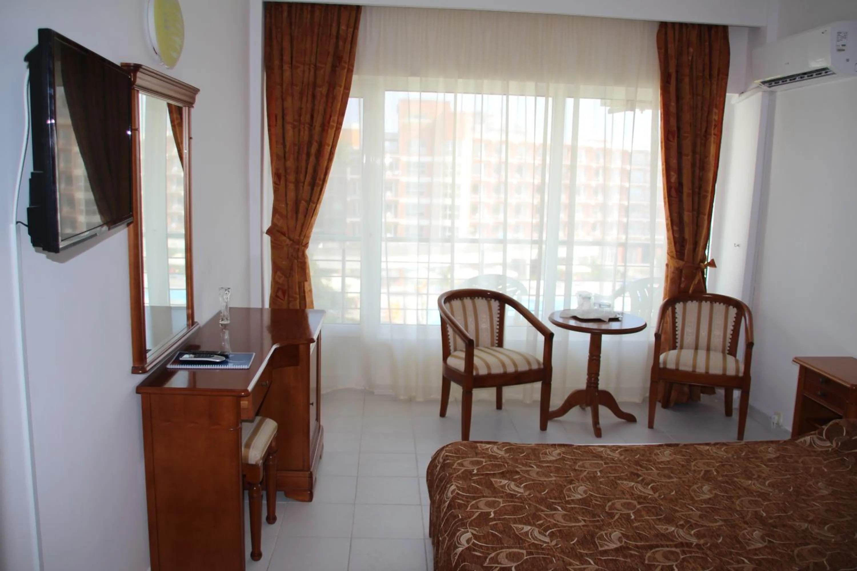 TV and multimedia in Hotel Orfeu