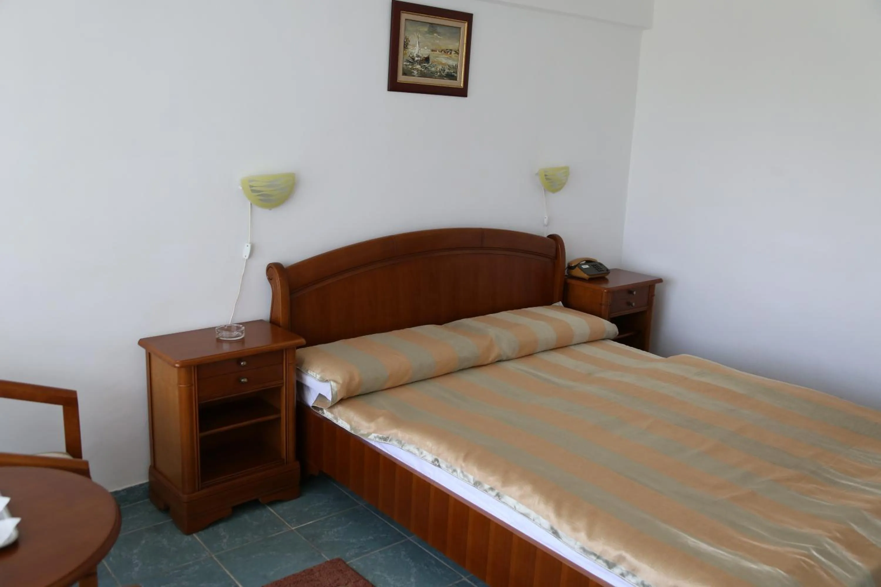 Photo of the whole room, Bed in Hotel Orfeu