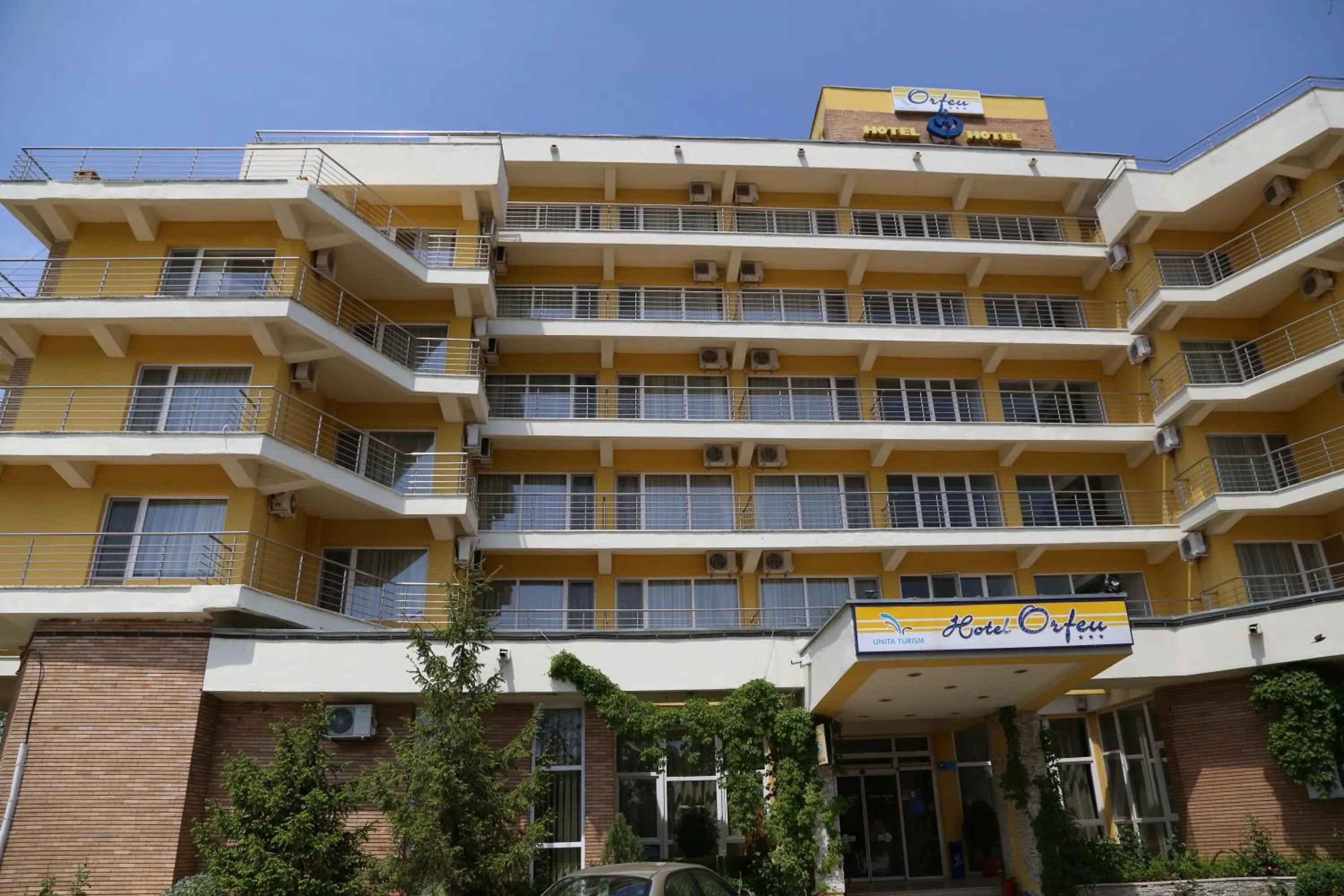 Property building in Hotel Orfeu