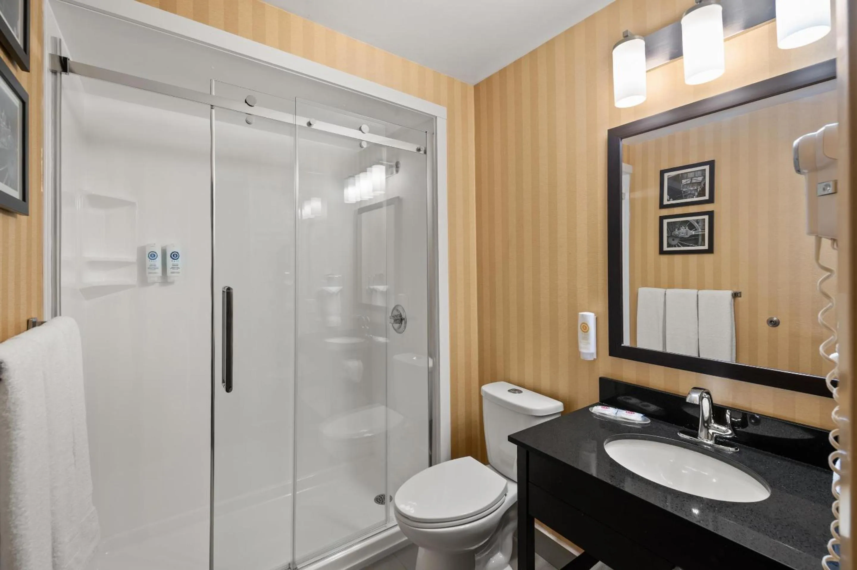 Bedroom in Comfort Inn