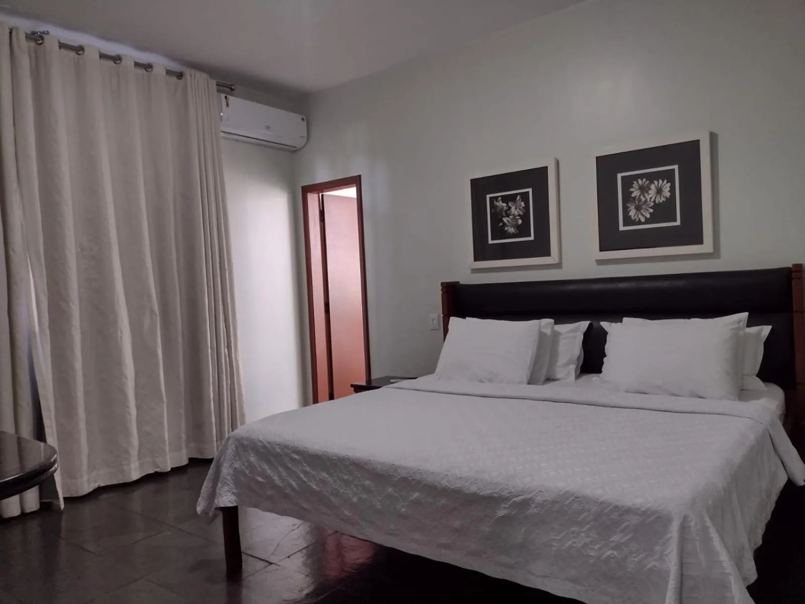 Bed in Aipana Plaza Hotel