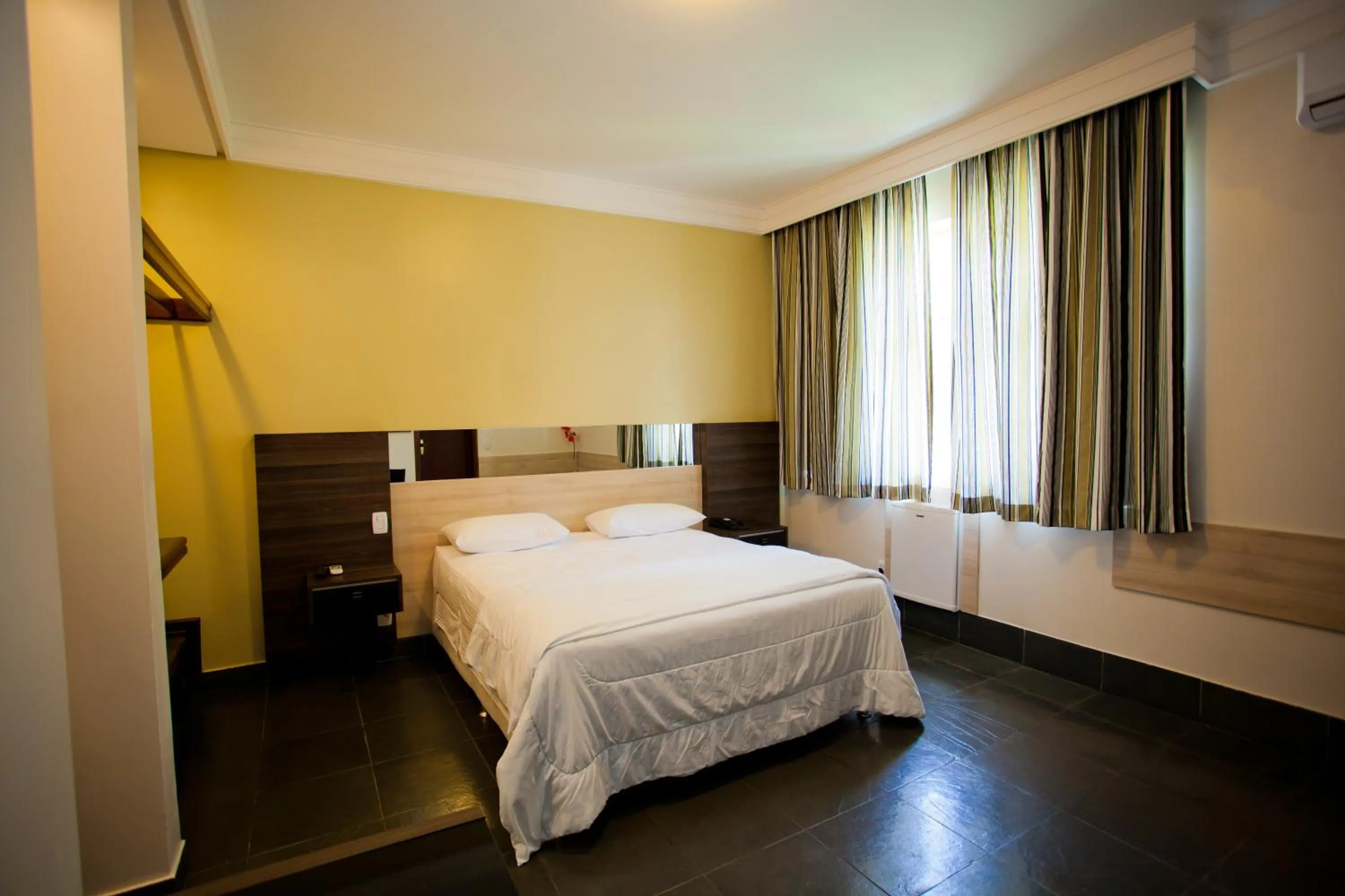 Photo of the whole room, Bed in Aipana Plaza Hotel