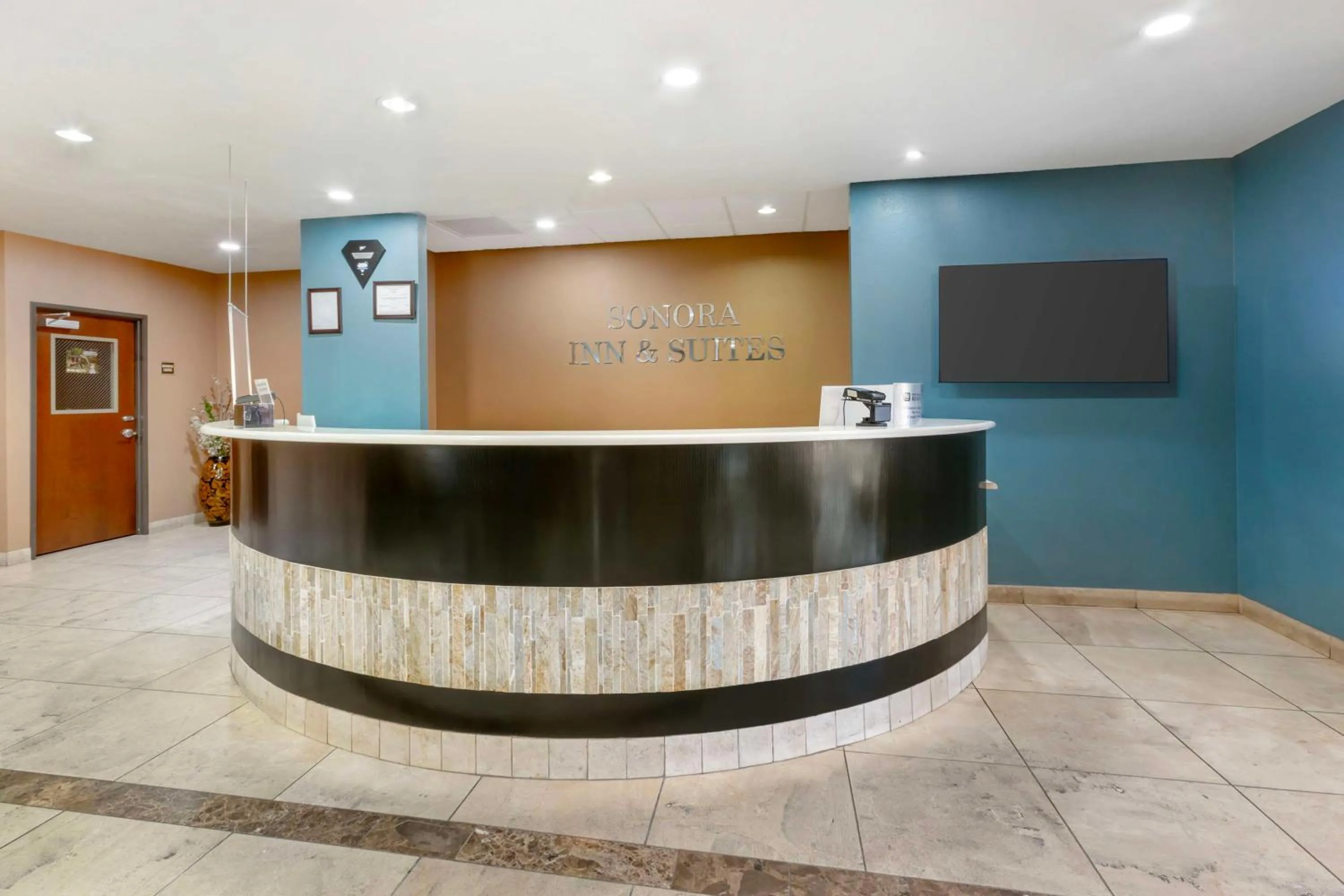 Lobby or reception in Best Western Sonora Inn & Suites