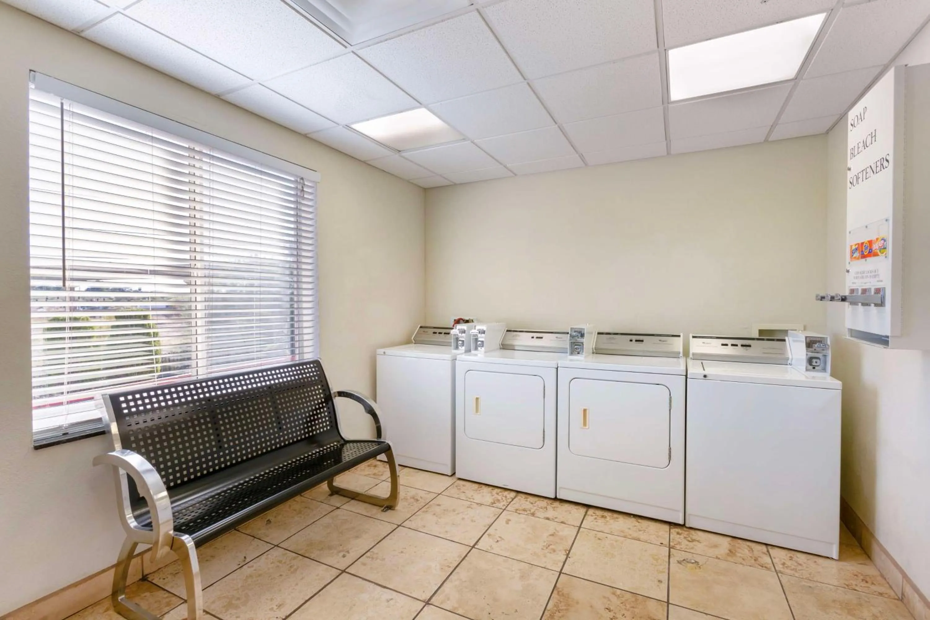 Property building in Best Western Sonora Inn & Suites