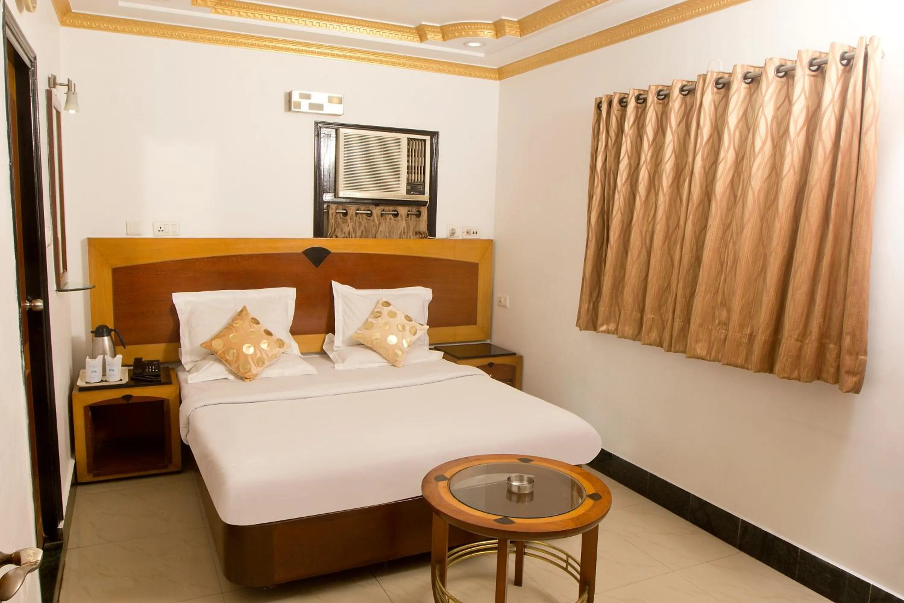 Bed in Hotel White House