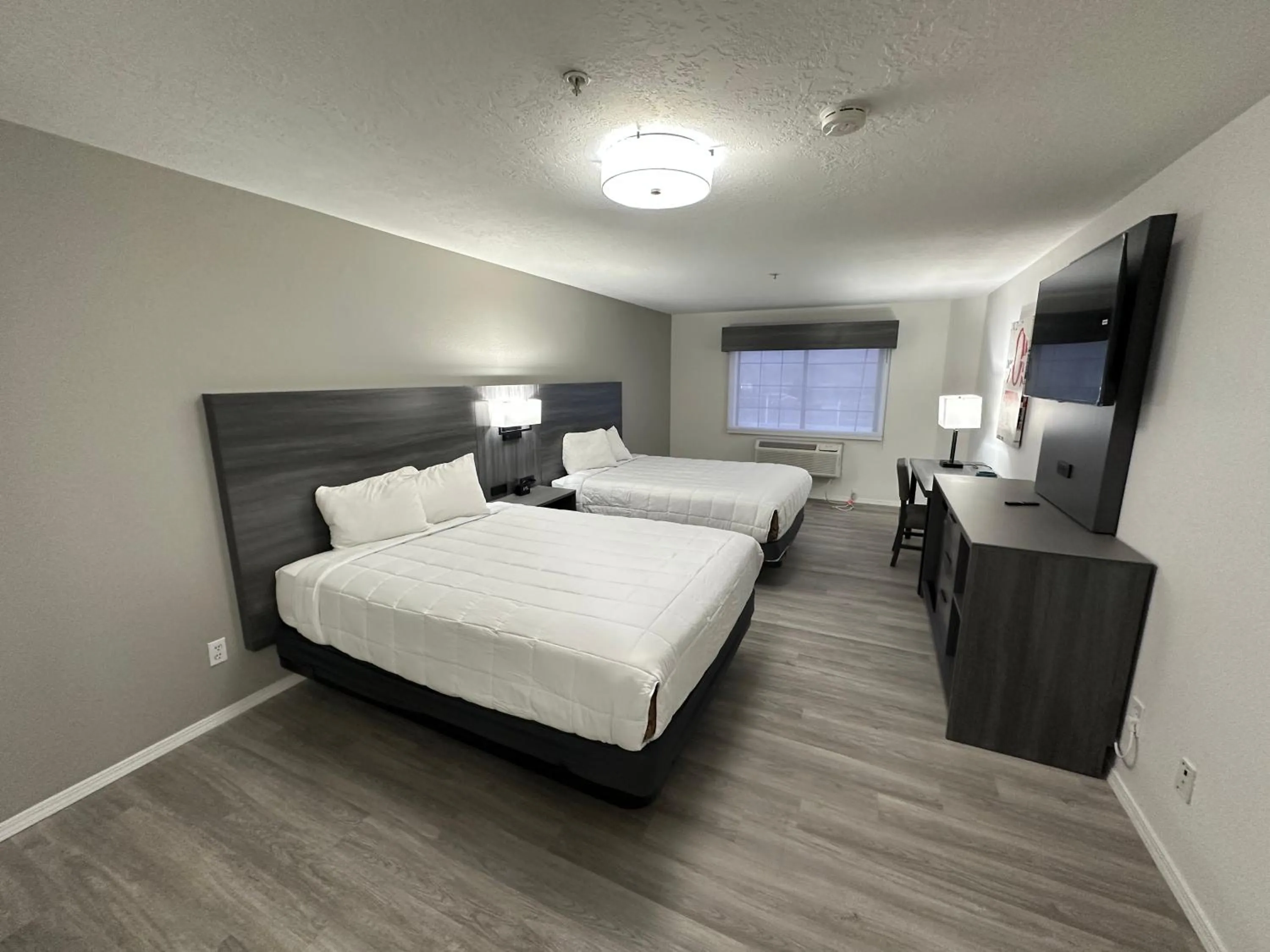 Bed in Quality Inn Carlin