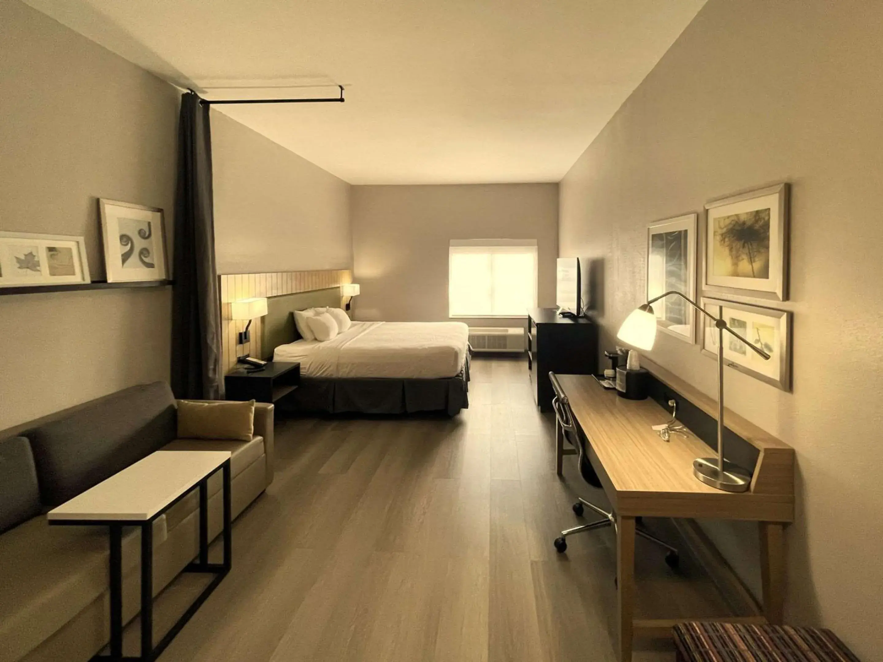 One-Bedroom Suite in Country Inn & Suites by Radisson, Midway - Tallahassee West One-Bedroom Suite in Country Inn & Suites by Radisson, Midway - Tallahassee West