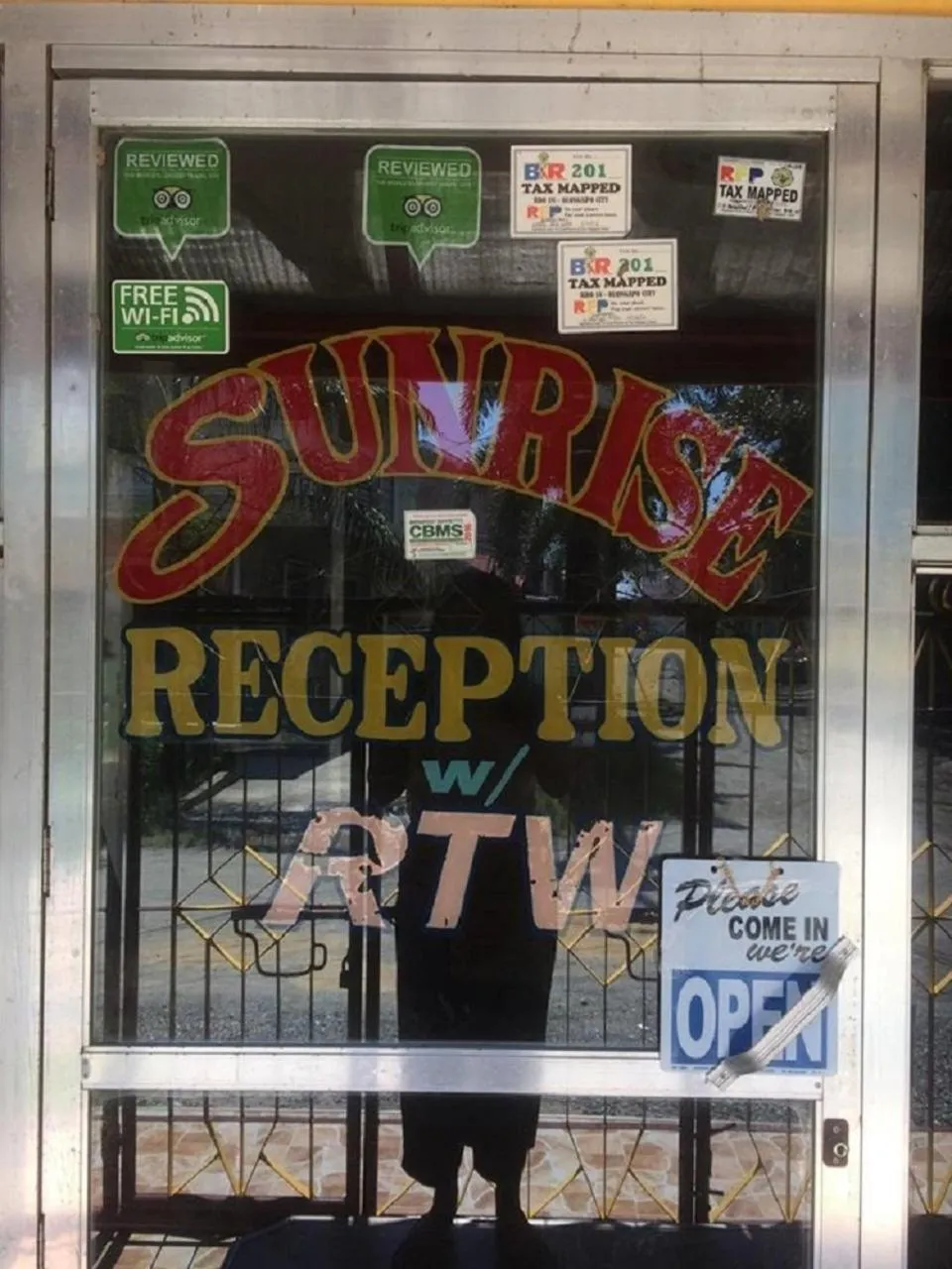 Facade/entrance in Sunrise Apartelle
