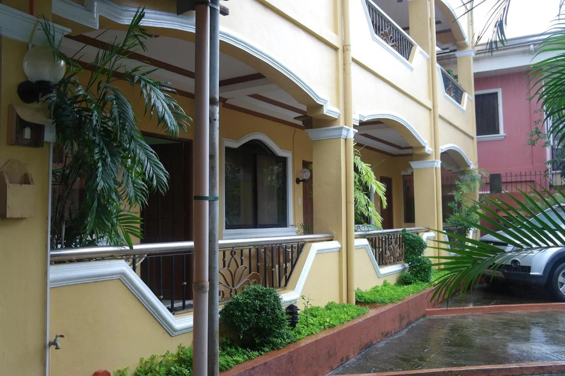 Sunrise Apartelle