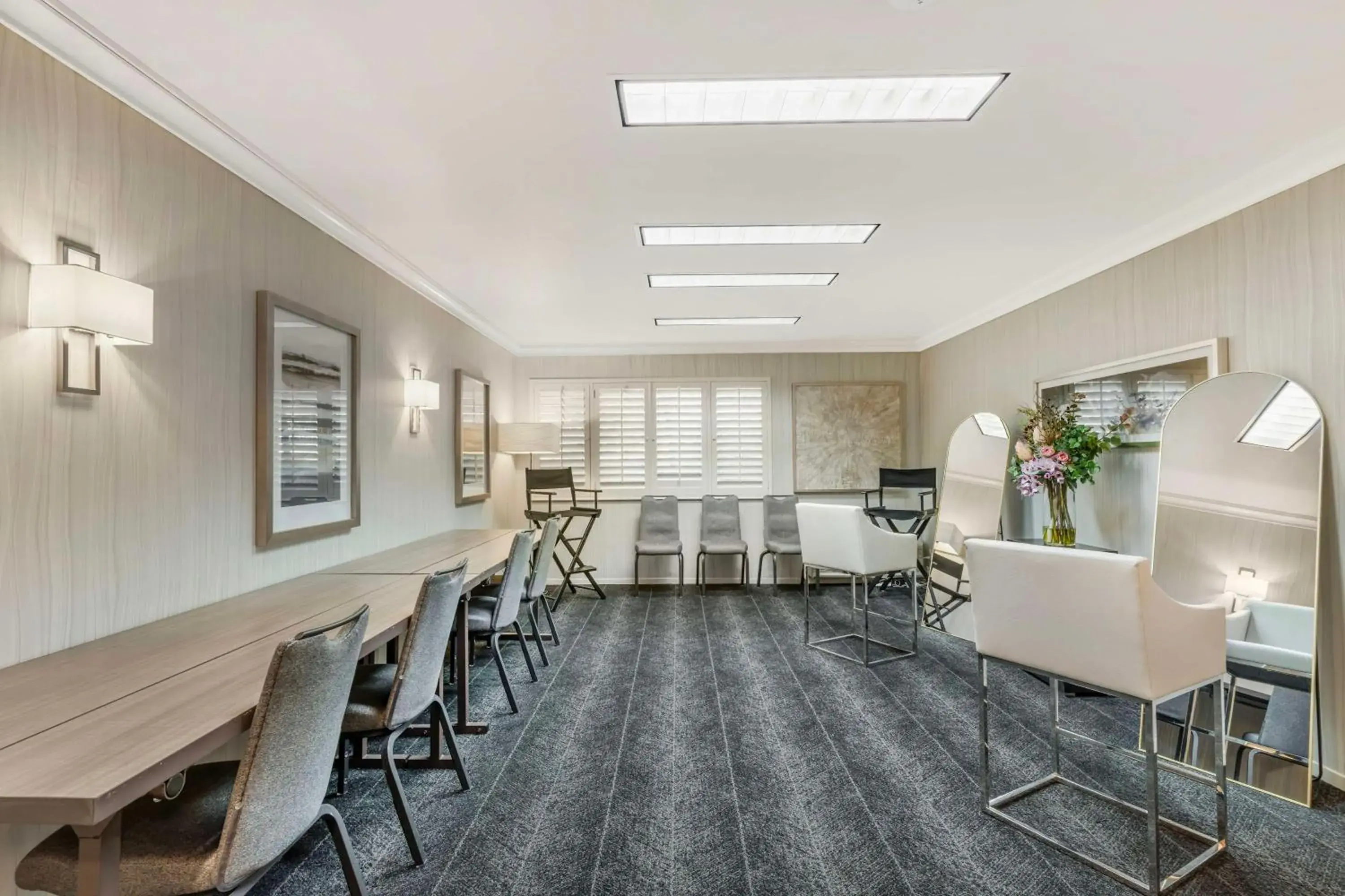 Property building in Best Western Plus Novato Oaks Inn Property building in Best Western Plus Novato Oaks Inn