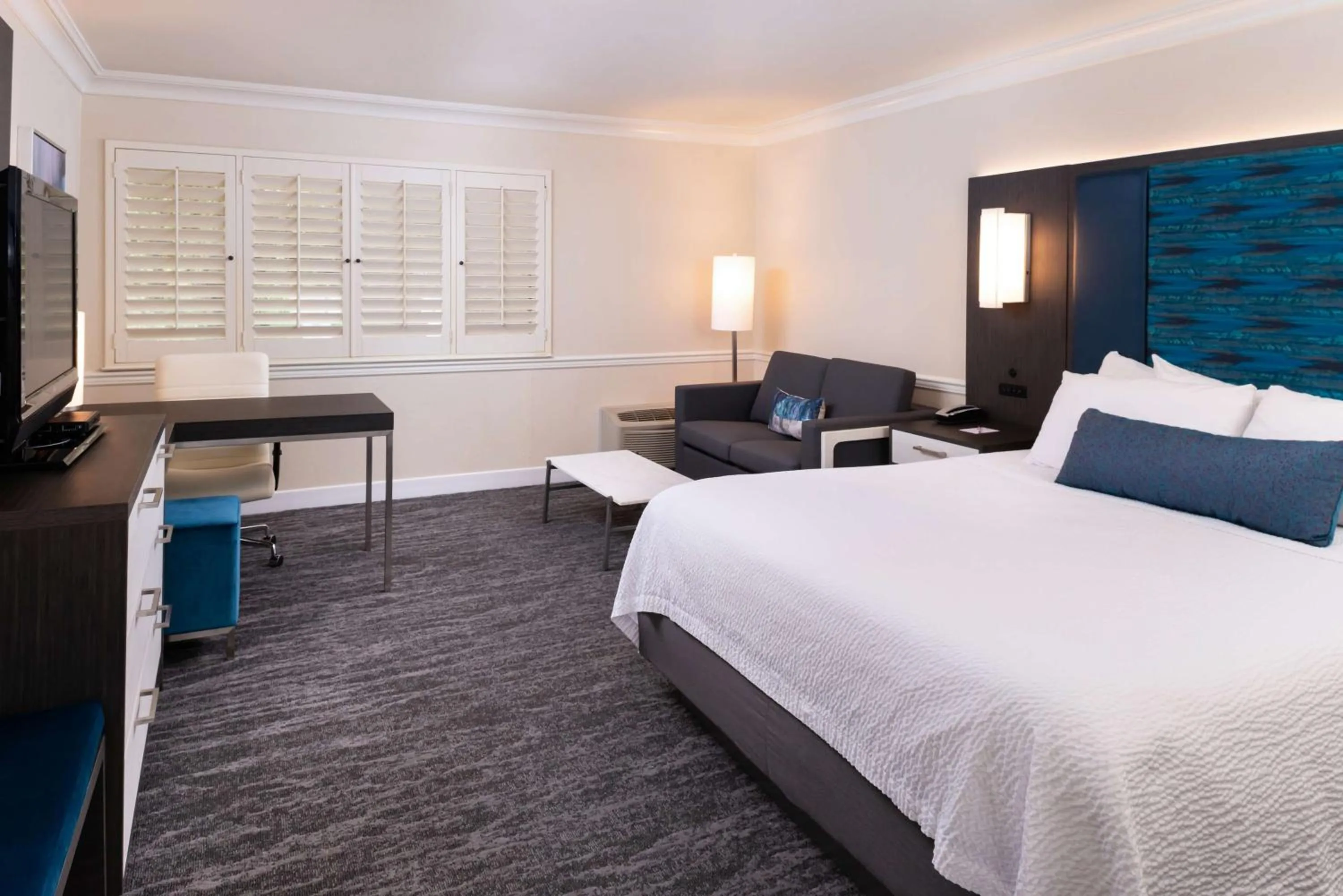 Bedroom, Bed in Best Western Plus Novato Oaks Inn