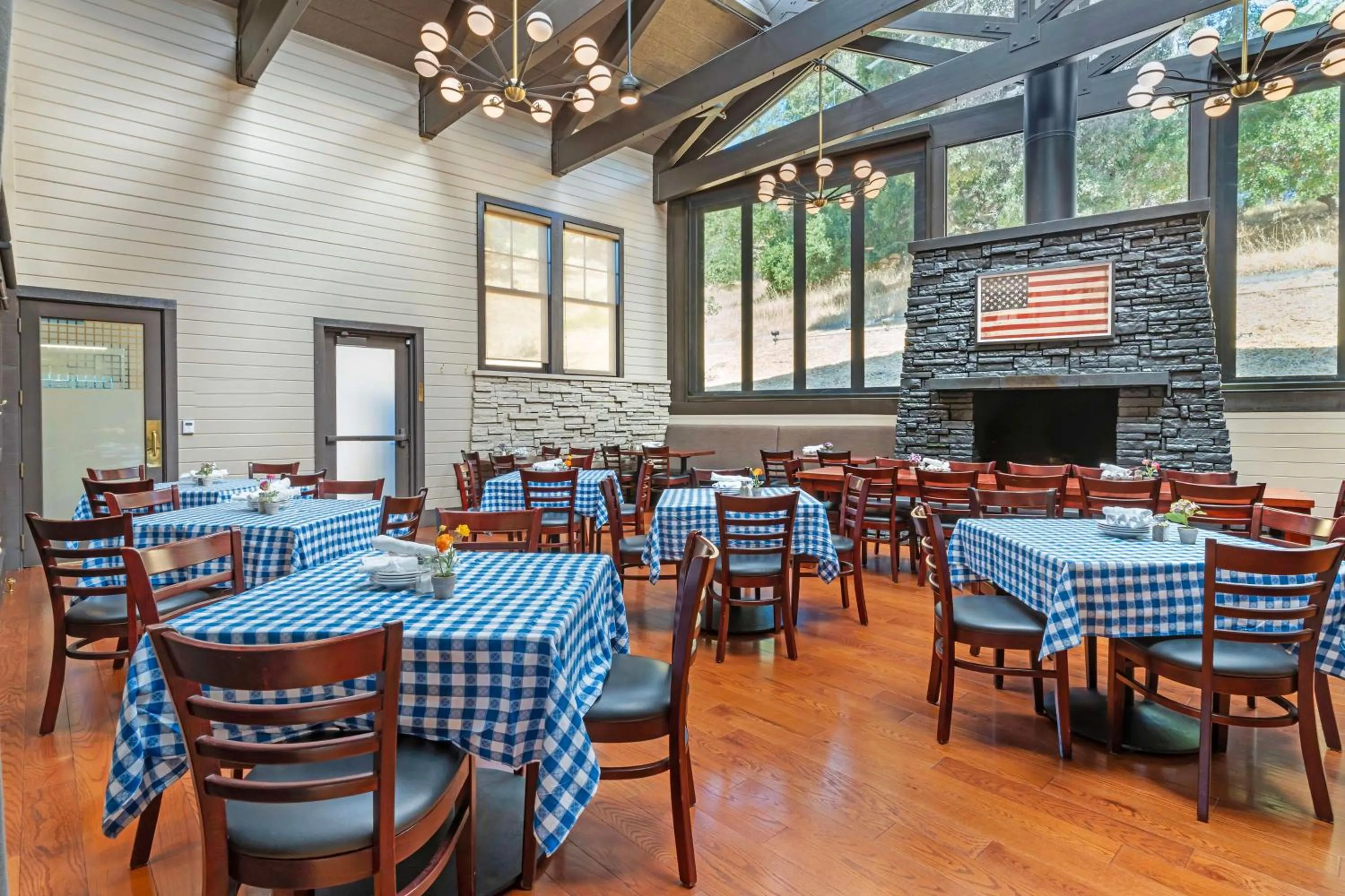 Restaurant/places to eat in Best Western Plus Novato Oaks Inn